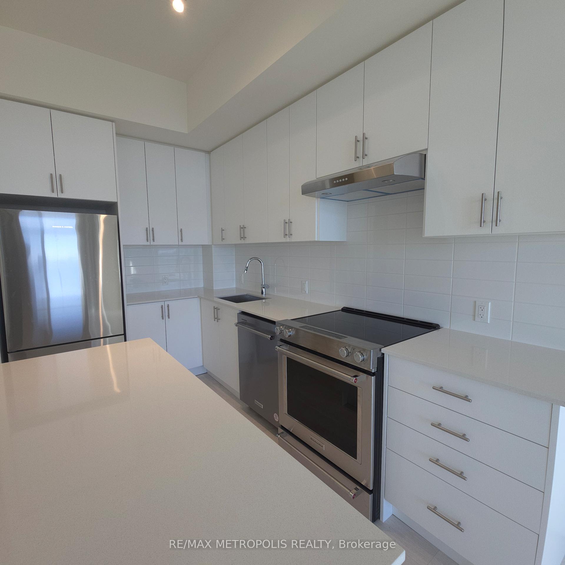 Photo 5 of Unit 508, 8960 Jane Street, Vaughan, Vellore Village — HOMEH