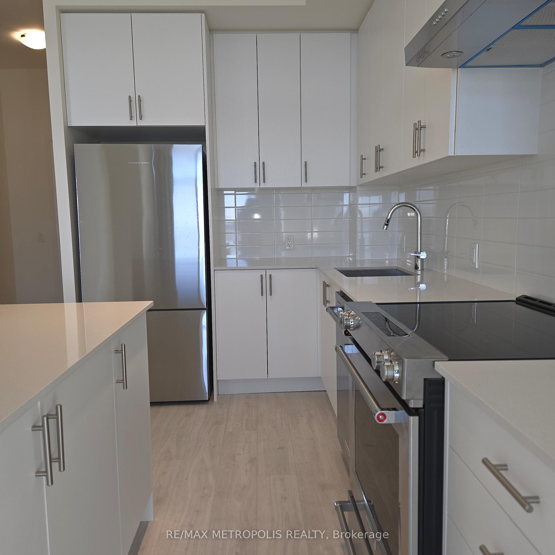 Photo 6 of Unit 508, 8960 Jane Street, Vaughan, Vellore Village — HOMEH