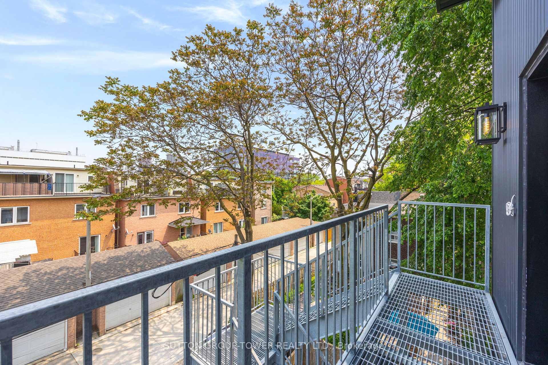 Photo 13 of Unit #3, 105 Campbell Avenue, Toronto, Dovercourt-Wallace Emerson-Junction — HOMEH