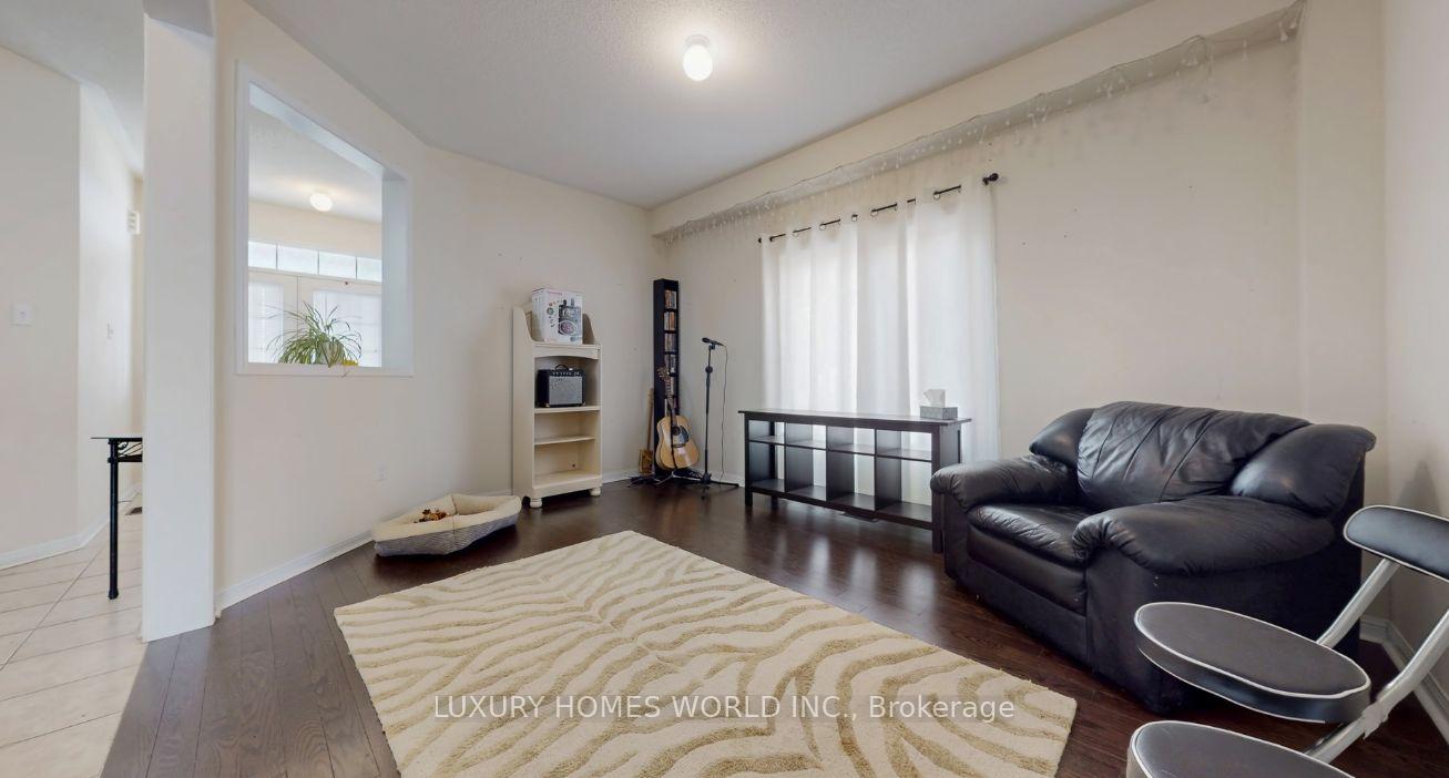 Photo 2 of 23 Edwin Carr Street, Clarington, Bowmanville — HOMEH