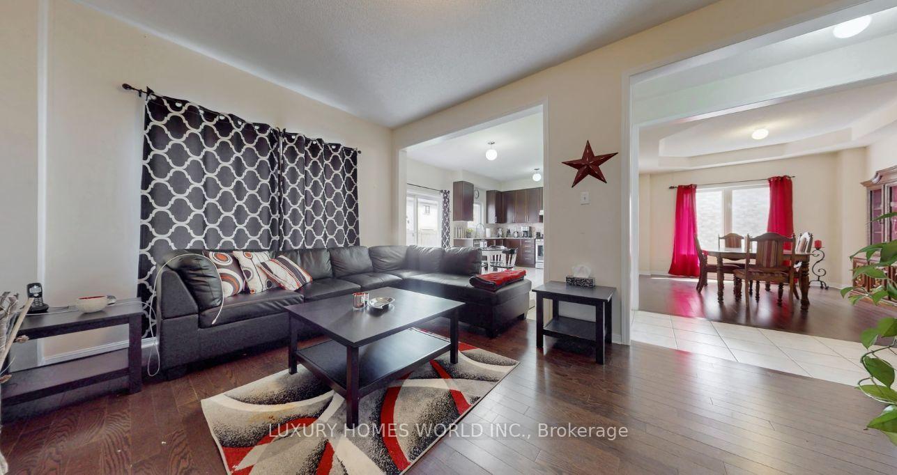 Photo 4 of 23 Edwin Carr Street, Clarington, Bowmanville — HOMEH