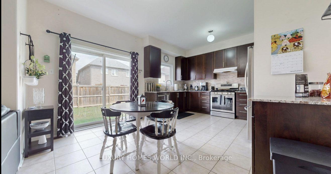 Photo 5 of 23 Edwin Carr Street, Clarington, Bowmanville — HOMEH