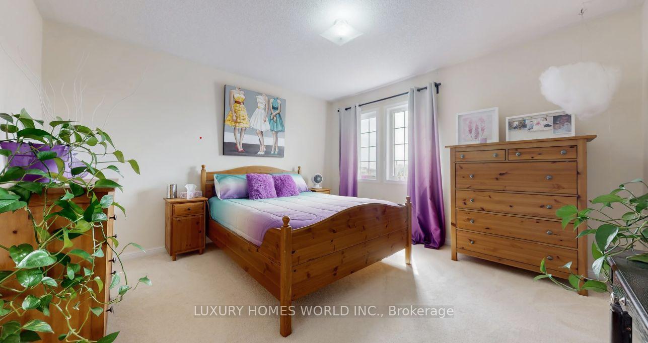 Photo 10 of 23 Edwin Carr Street, Clarington, Bowmanville — HOMEH