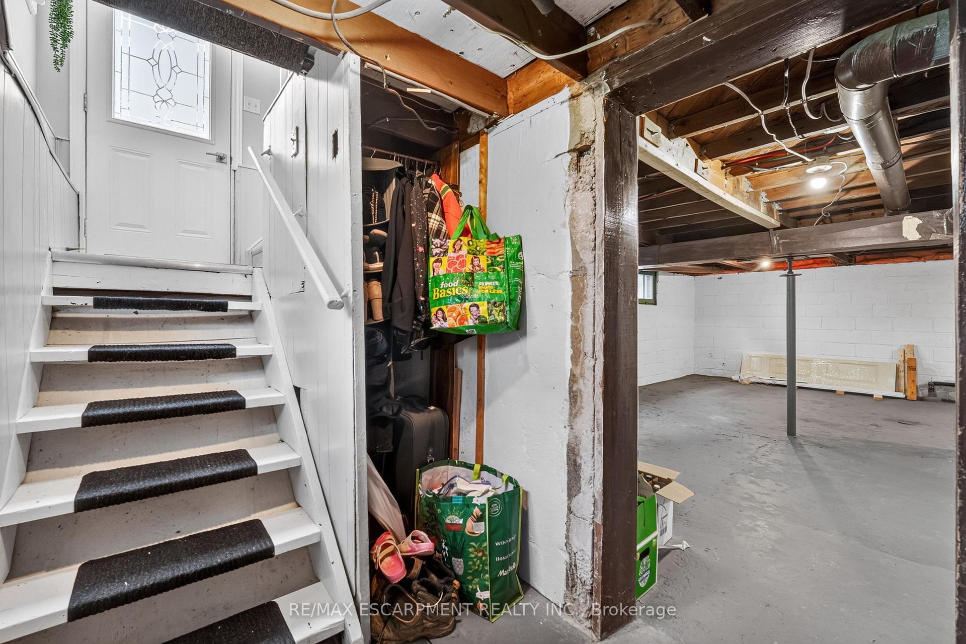 Photo 25 of 333 Simpson Avenue, Welland, Lincoln/Crowland — HOMEH