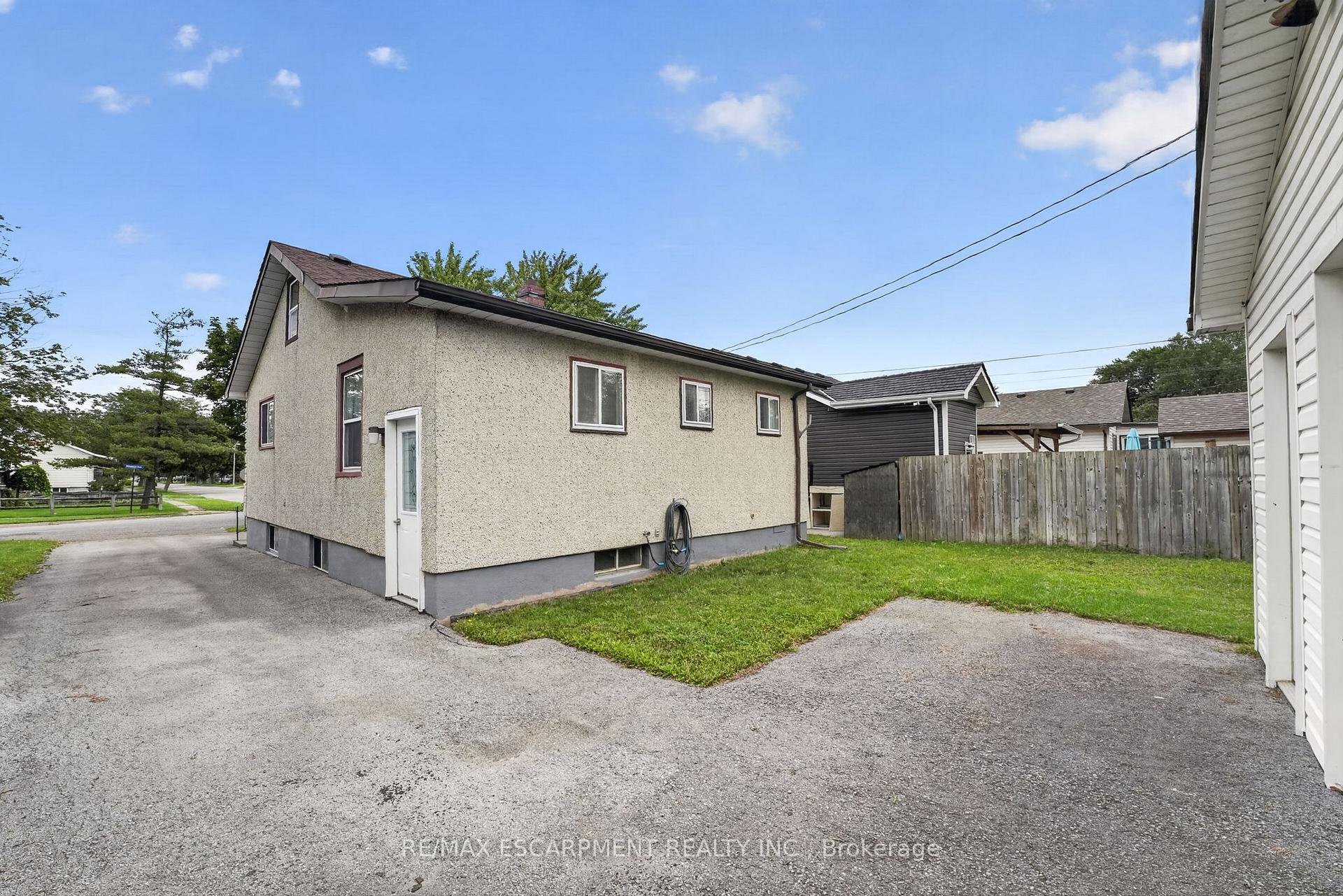 Photo 35 of 333 Simpson Avenue, Welland, Lincoln/Crowland — HOMEH