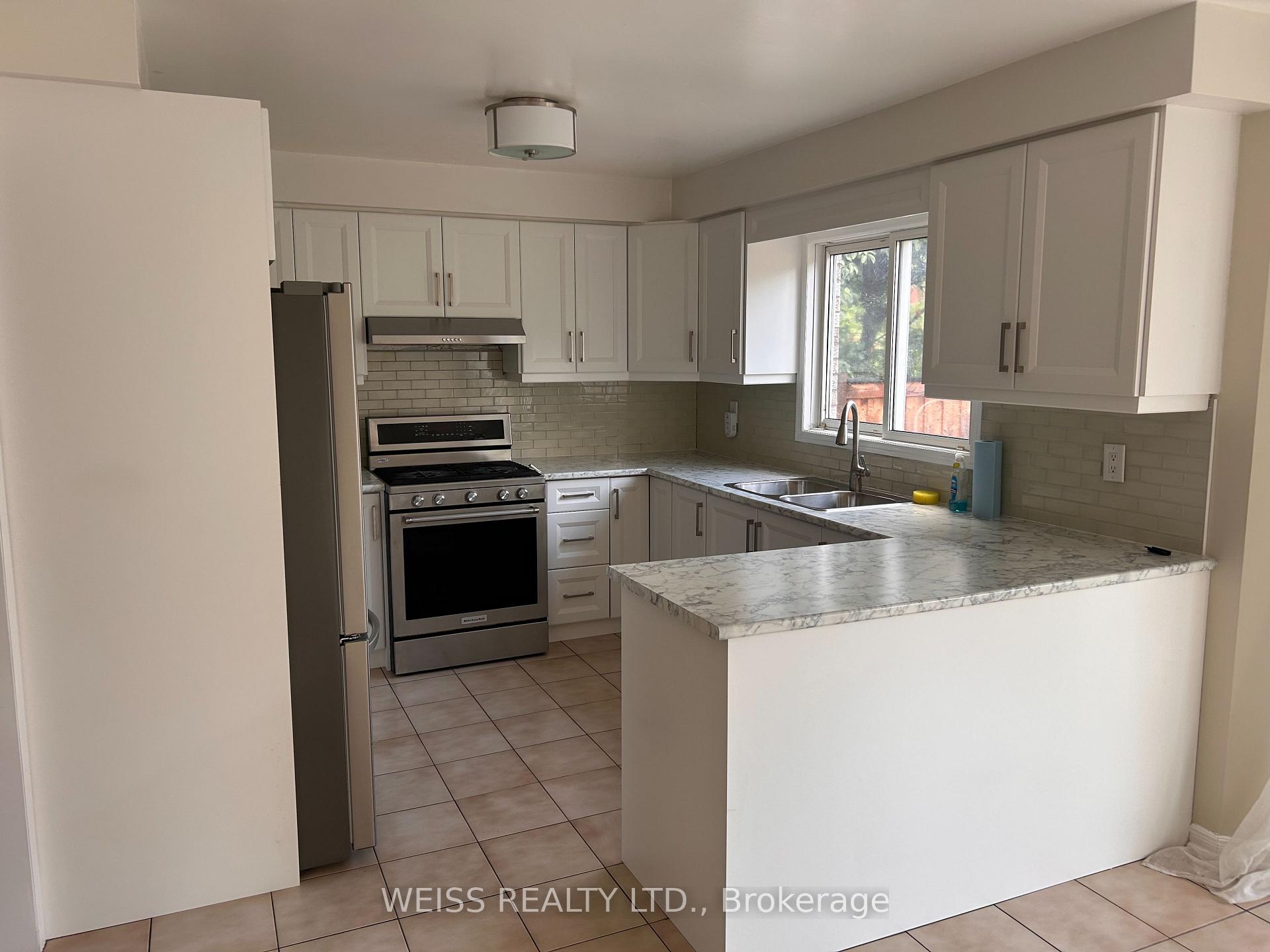 Photo 9 of 122 Torii Street, Vaughan, East Woodbridge — HOMEH