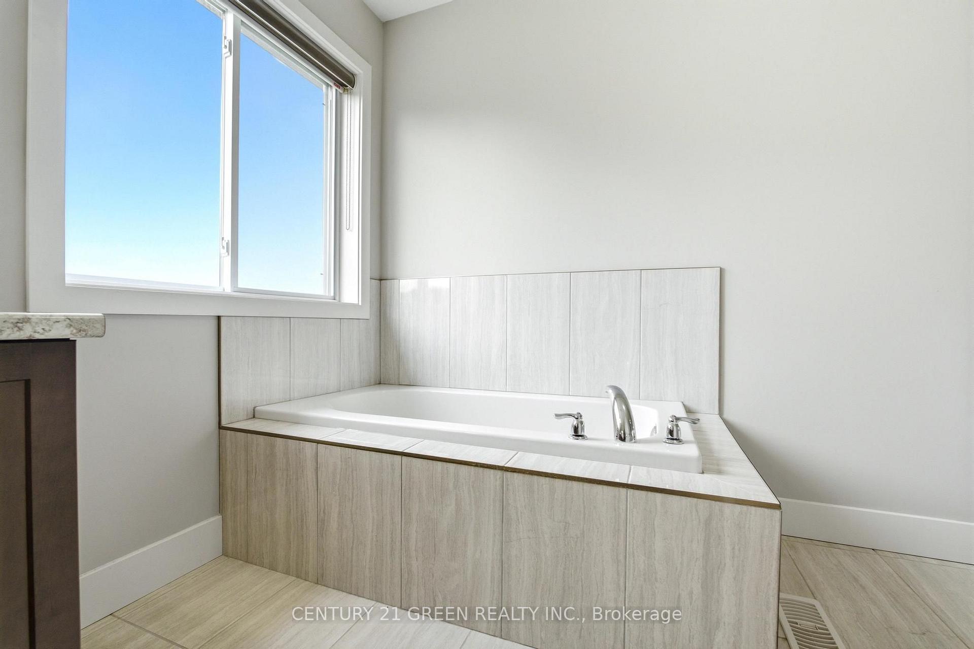 Photo 30 of 1400 Sandbar Street, London, North I — HOMEH