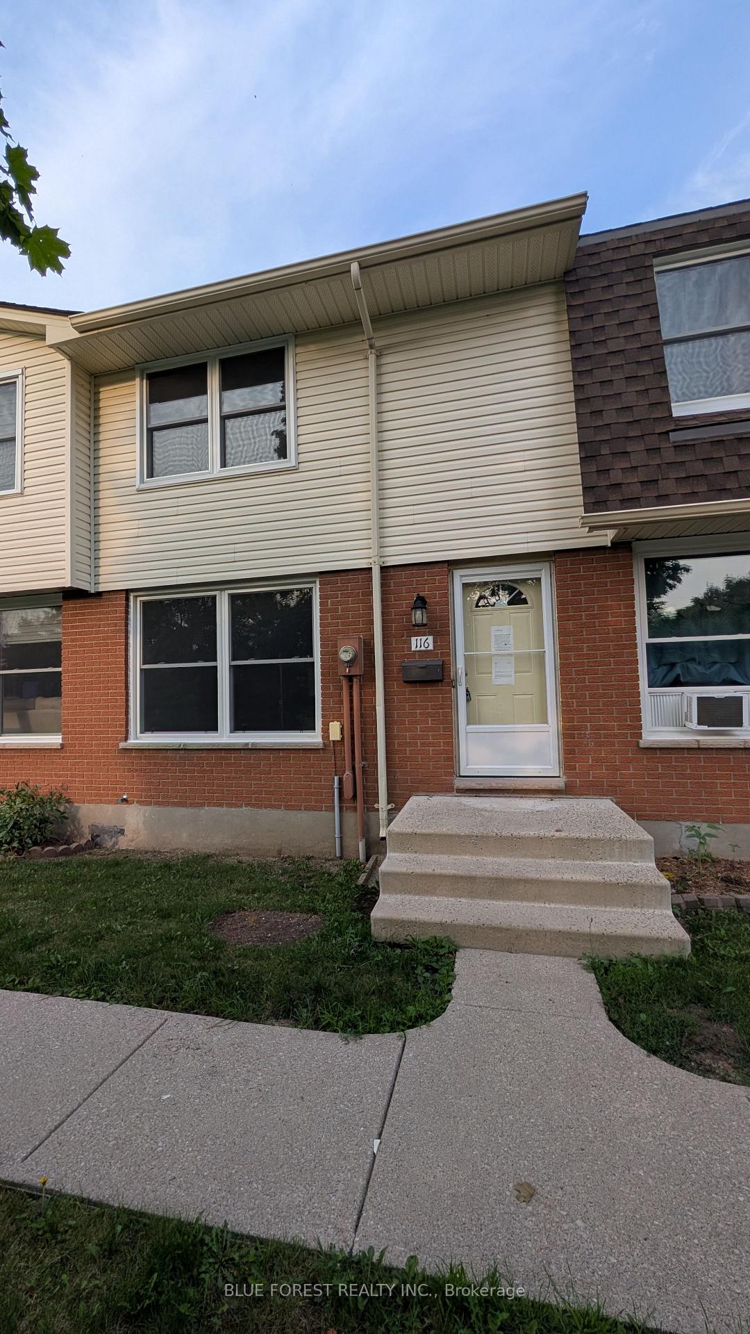 Front of Unit 116, 51 Sholto Drive