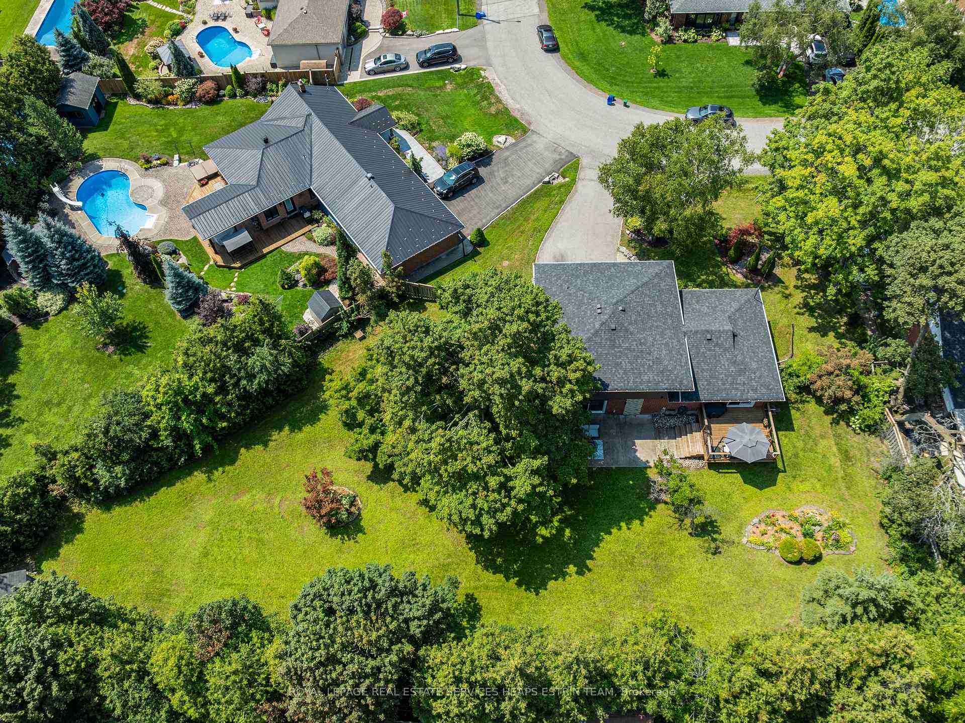 Photo 3 of 325 Fairview Drive, Whitby, Lynde Creek — HOMEH