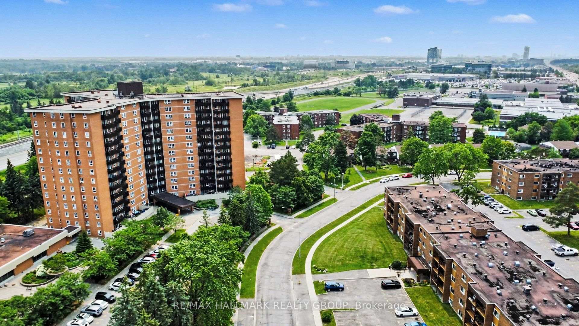 Photo 2 of Unit 1417, 2000 Jasmine Crescent, Ottawa, Beacon Hill South — HOMEH