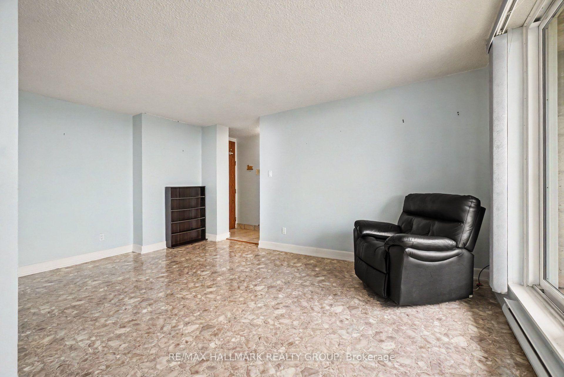 Photo 10 of Unit 1417, 2000 Jasmine Crescent, Ottawa, Beacon Hill South — HOMEH