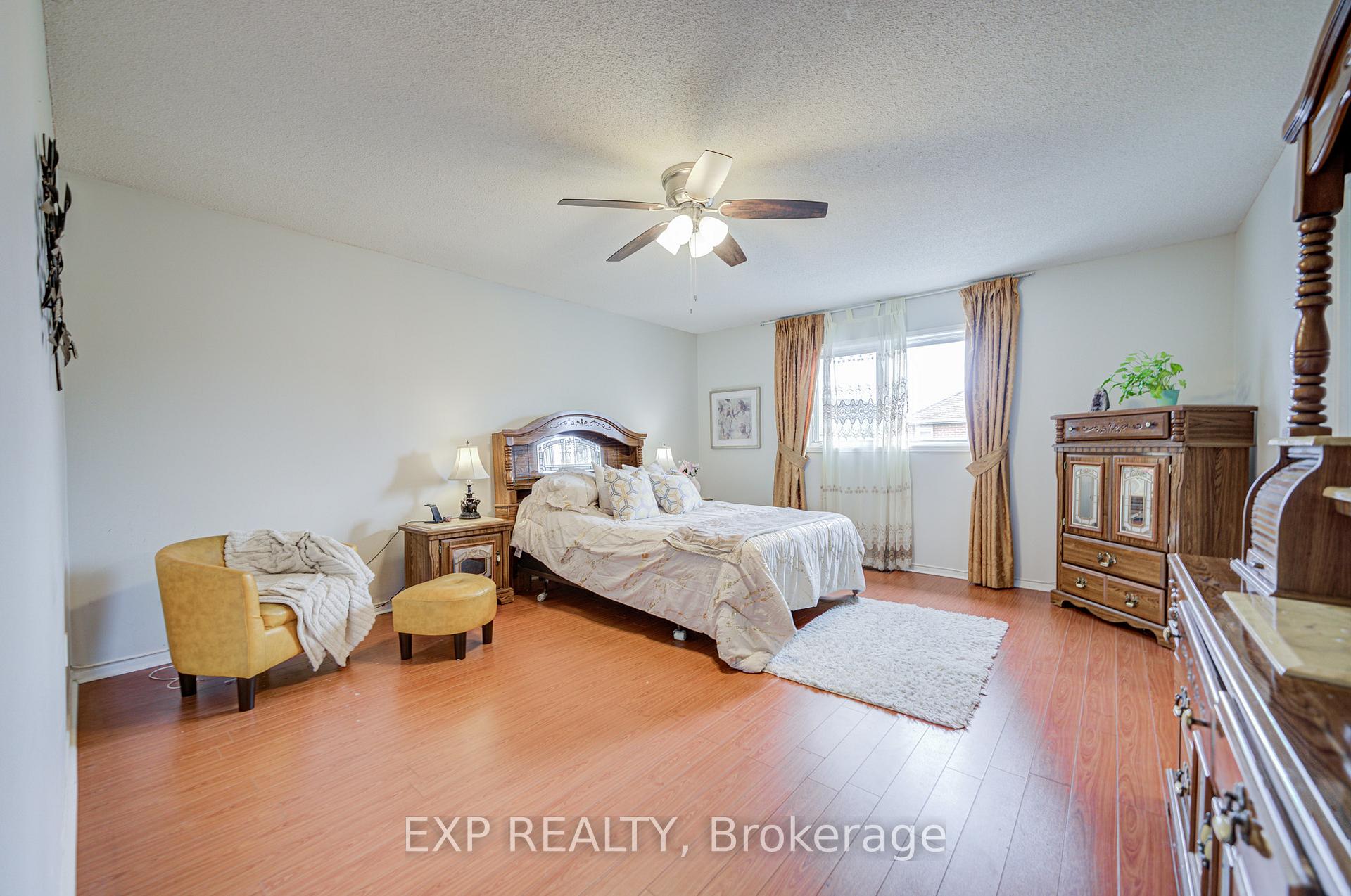 Photo 17 of 211 Sophia Road, Markham, Middlefield — HOMEH