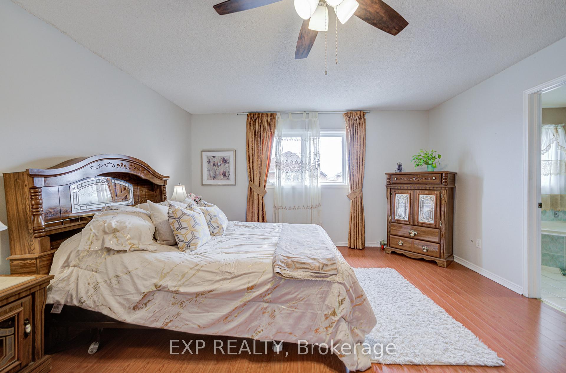 Photo 18 of 211 Sophia Road, Markham, Middlefield — HOMEH