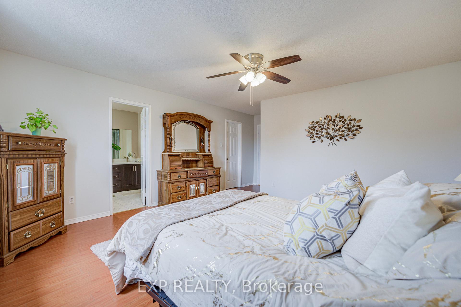 Photo 20 of 211 Sophia Road, Markham, Middlefield — HOMEH