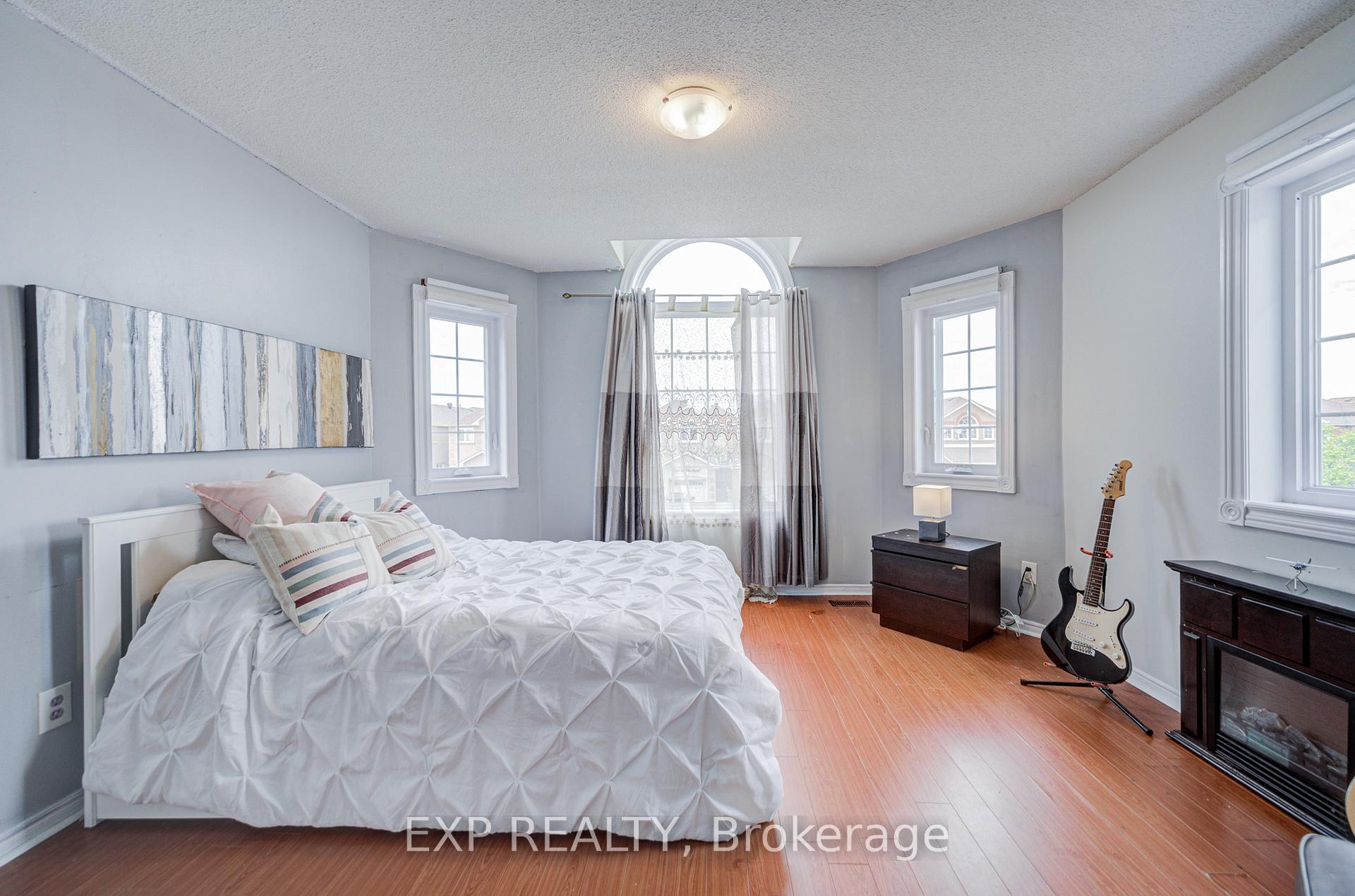 Photo 29 of 211 Sophia Road, Markham, Middlefield — HOMEH