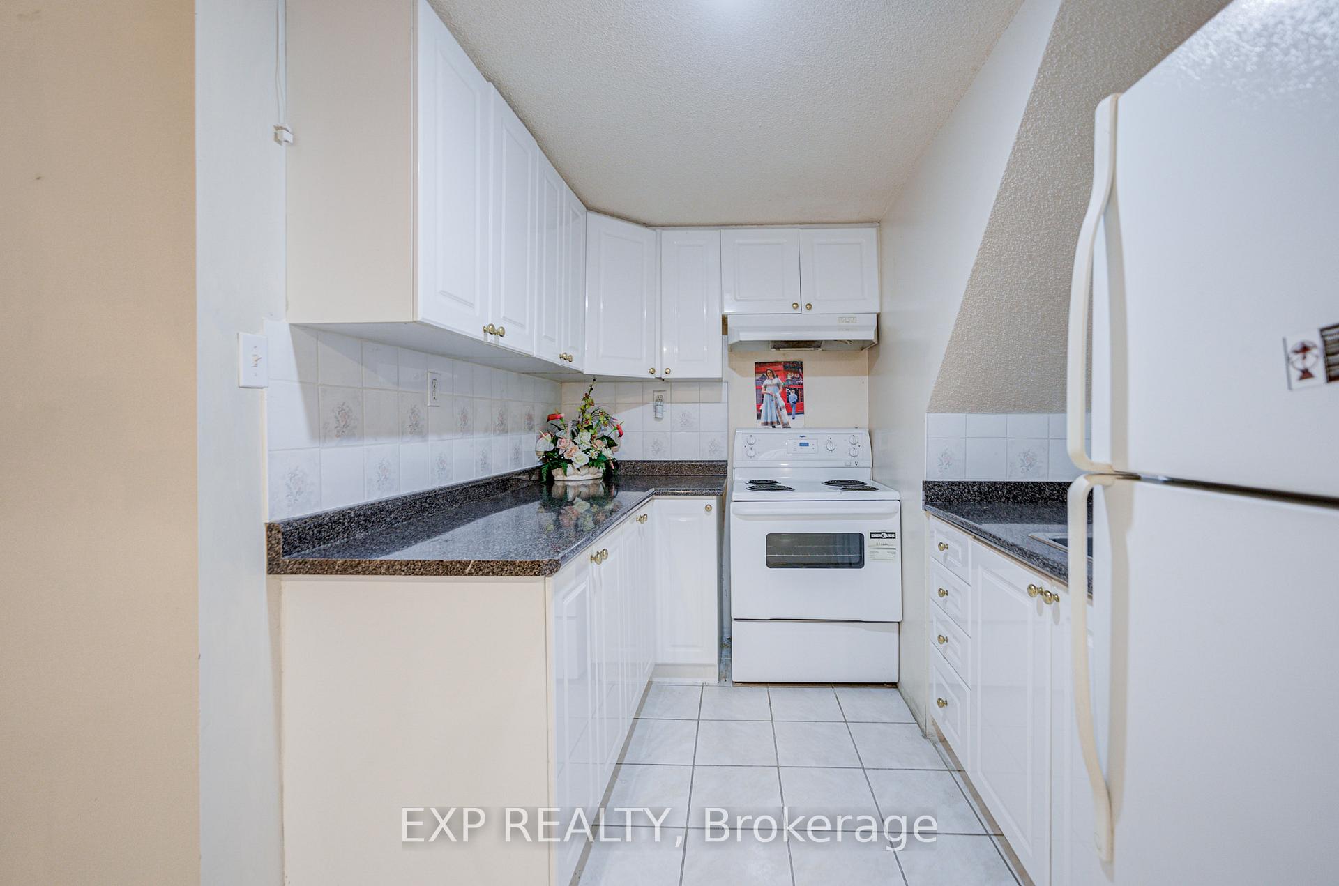 Photo 36 of 211 Sophia Road, Markham, Middlefield — HOMEH