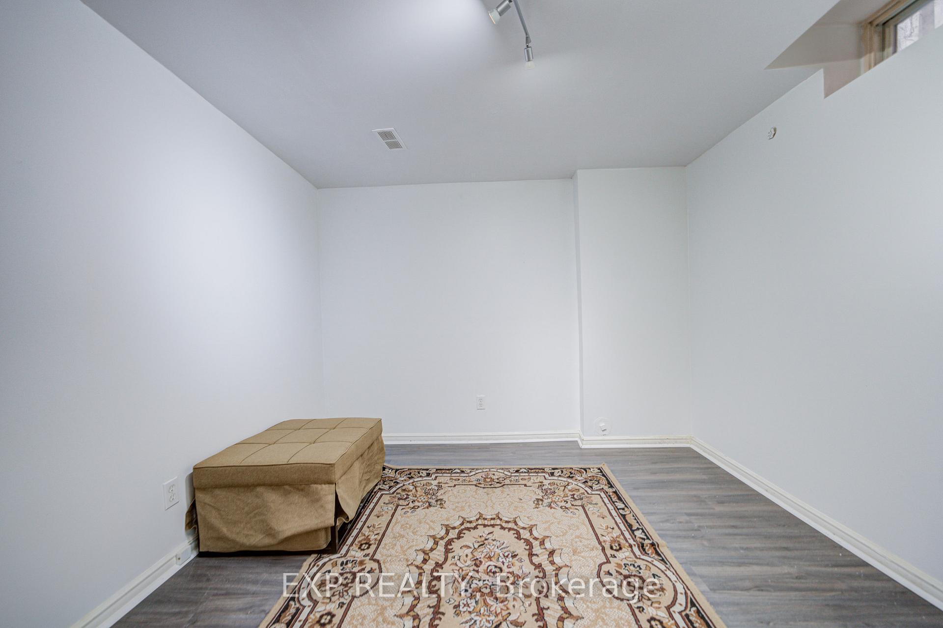 Photo 38 of 211 Sophia Road, Markham, Middlefield — HOMEH