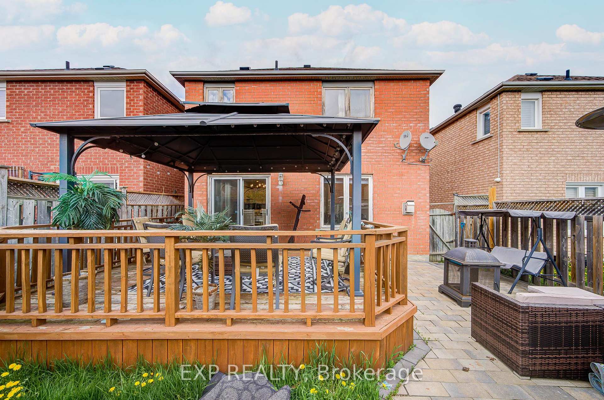 Photo 43 of 211 Sophia Road, Markham, Middlefield — HOMEH