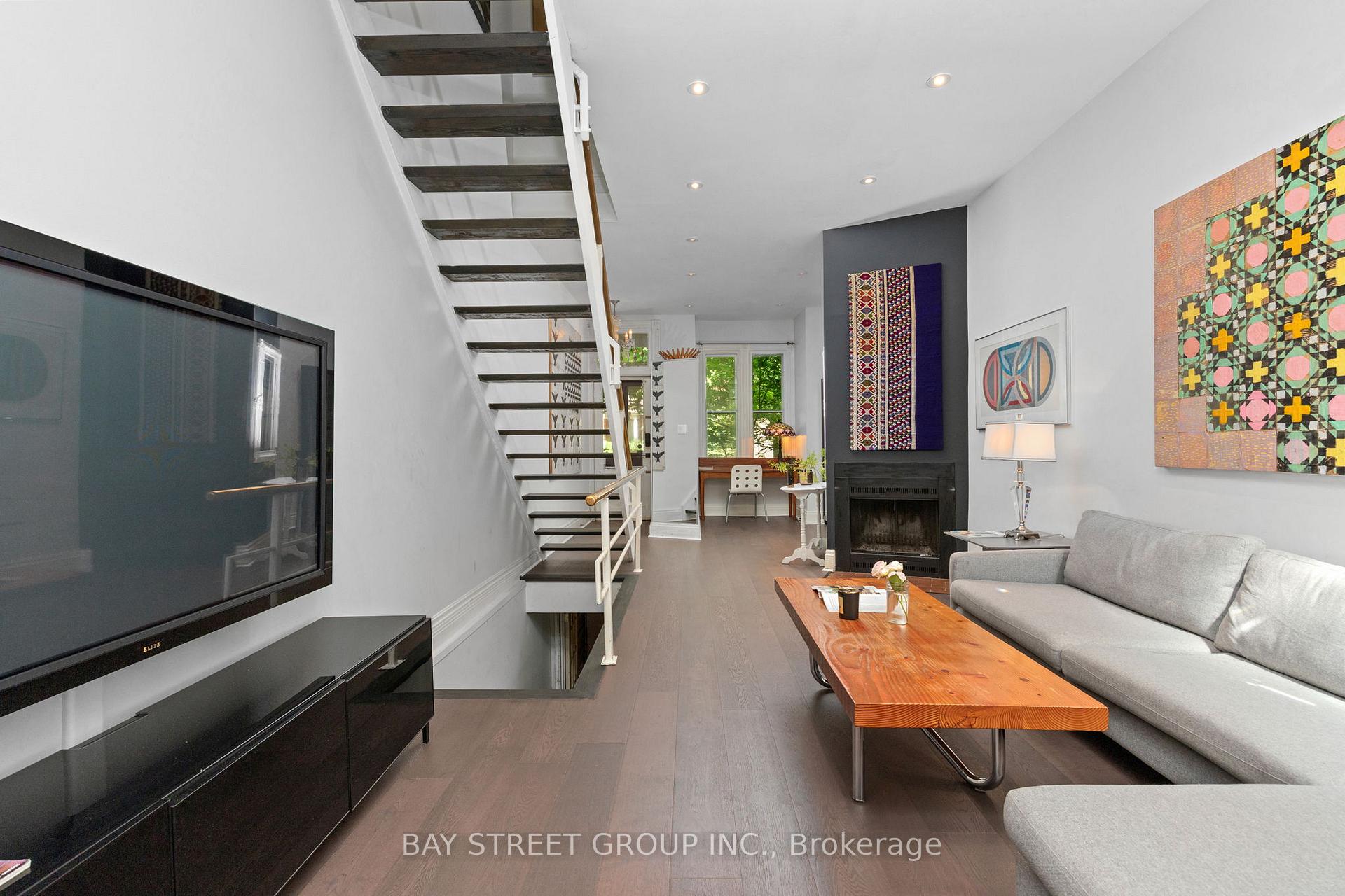 Photo 4 of 236 Seaton Street, Toronto, Moss Park — HOMEH