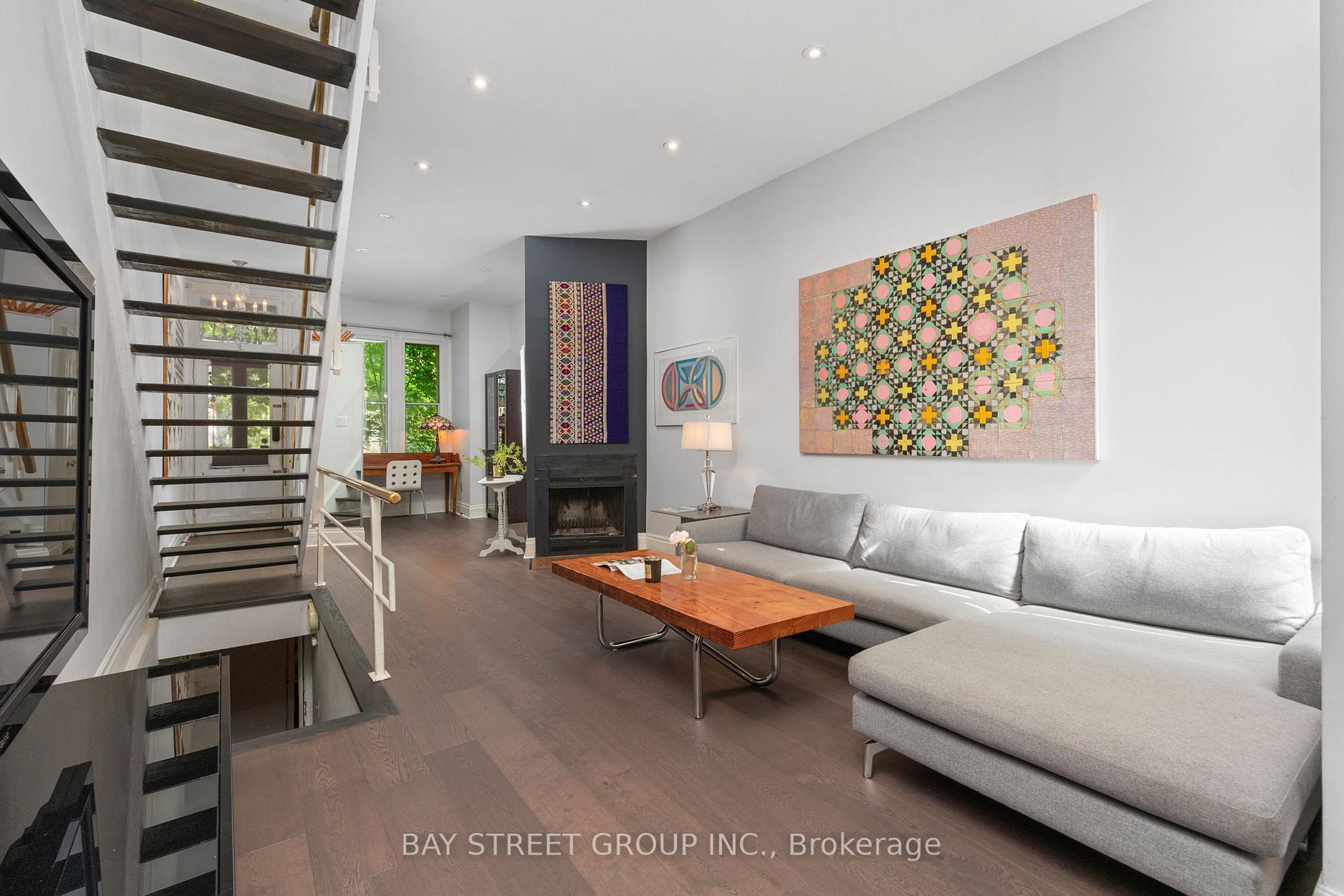 Photo 5 of 236 Seaton Street, Toronto, Moss Park — HOMEH