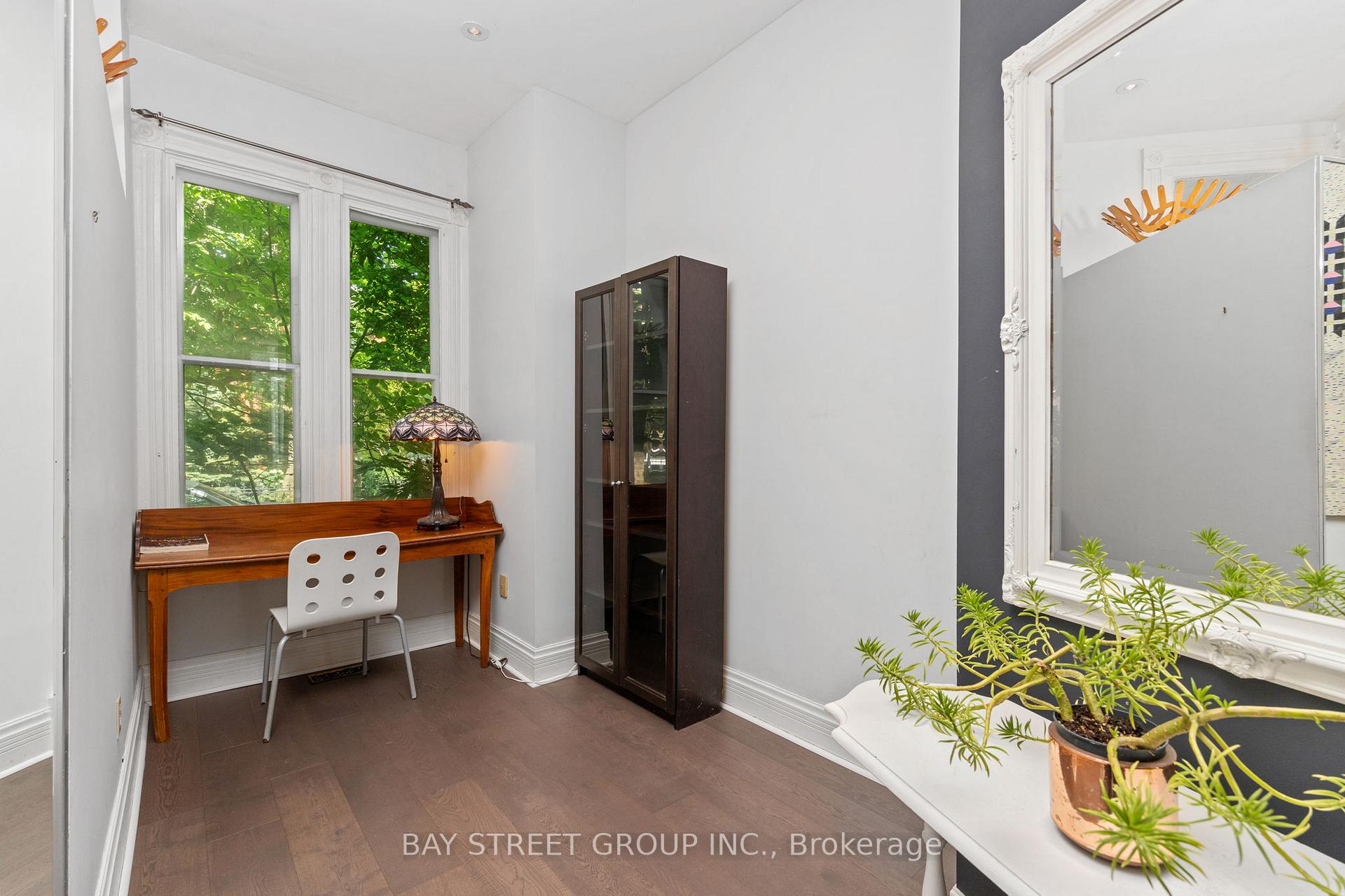 Photo 7 of 236 Seaton Street, Toronto, Moss Park — HOMEH