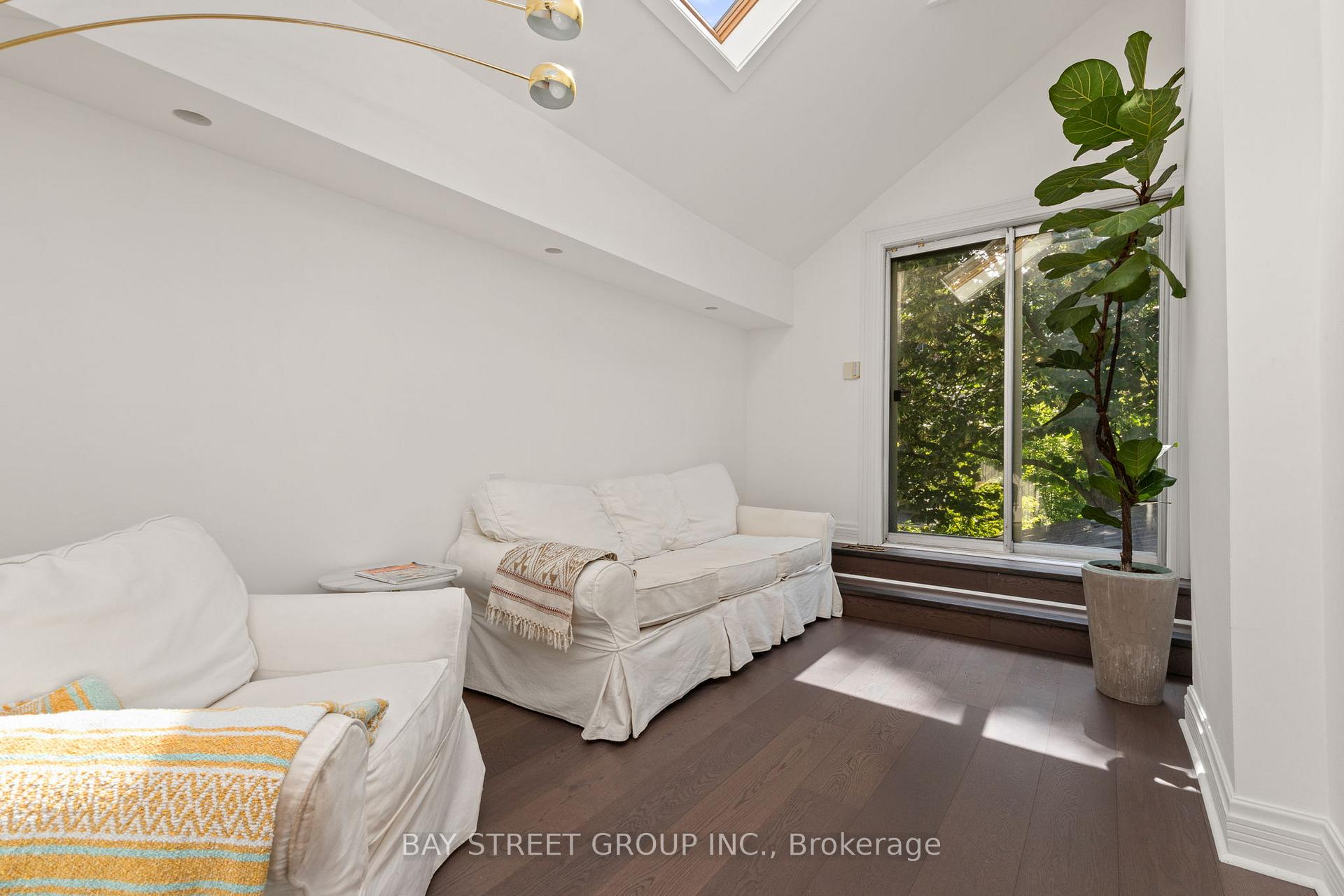 Photo 19 of 236 Seaton Street, Toronto, Moss Park — HOMEH