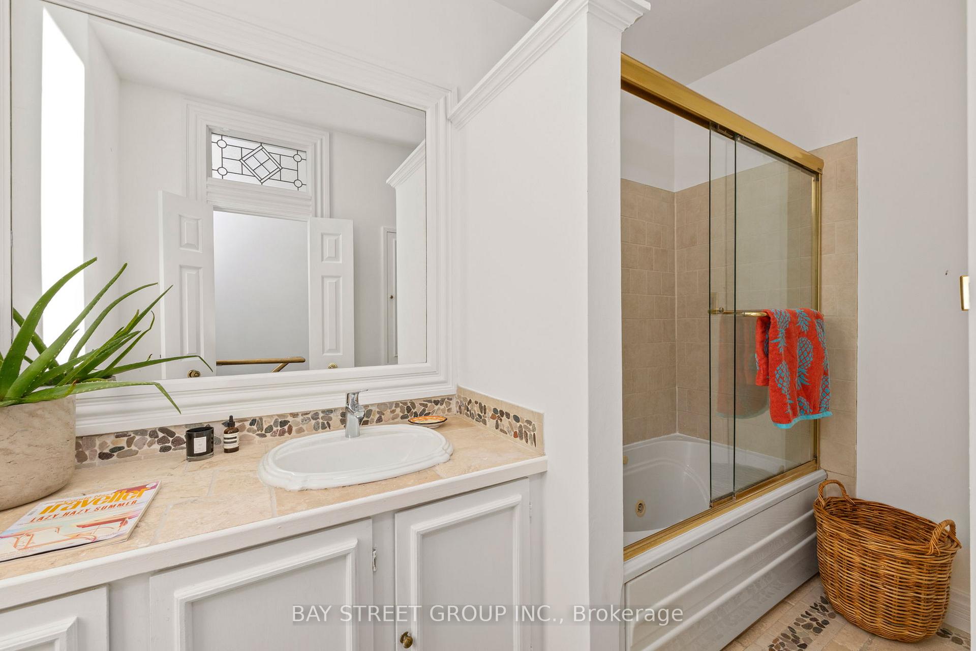 Photo 21 of 236 Seaton Street, Toronto, Moss Park — HOMEH