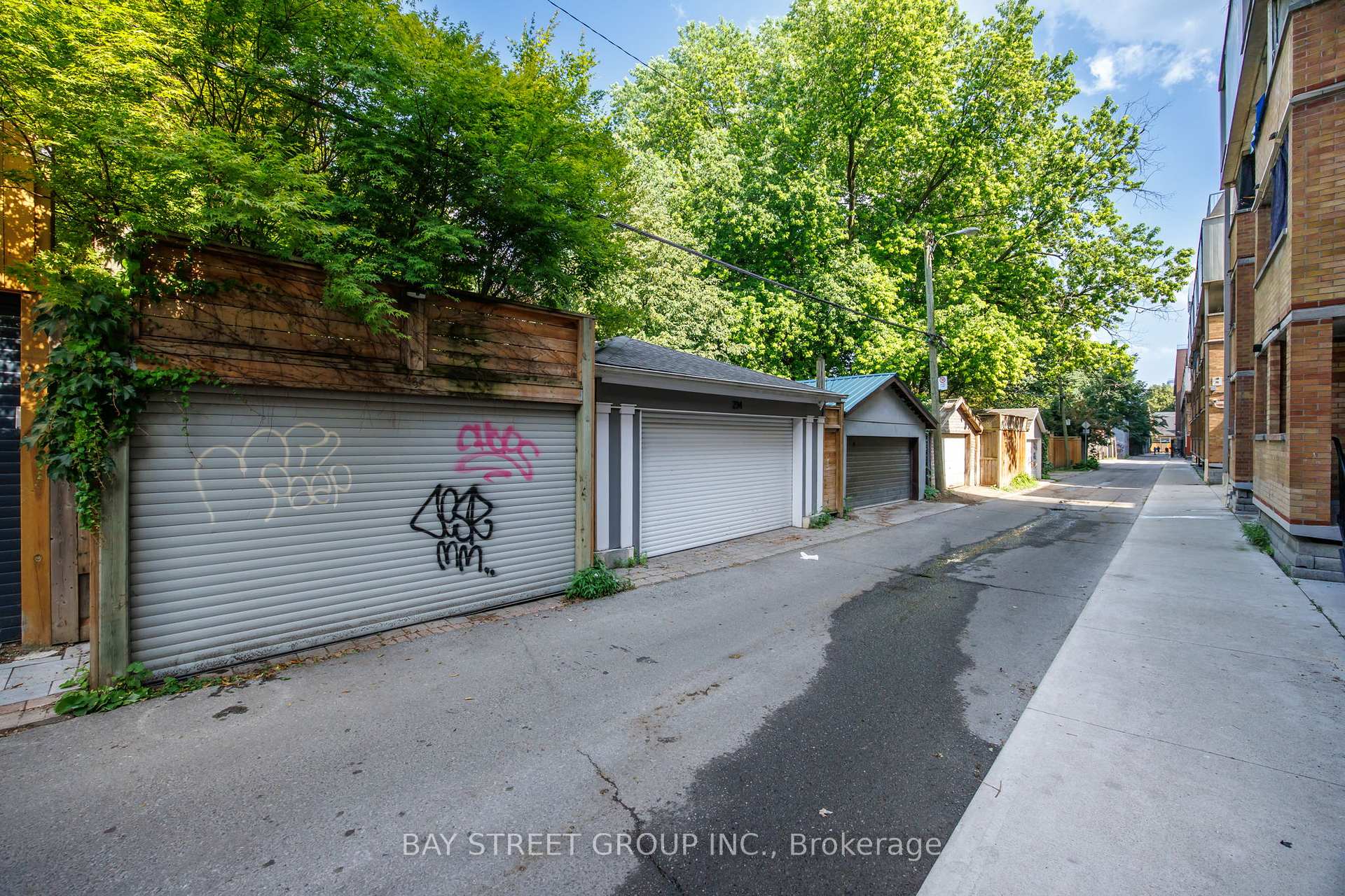 Photo 35 of 236 Seaton Street, Toronto, Moss Park — HOMEH