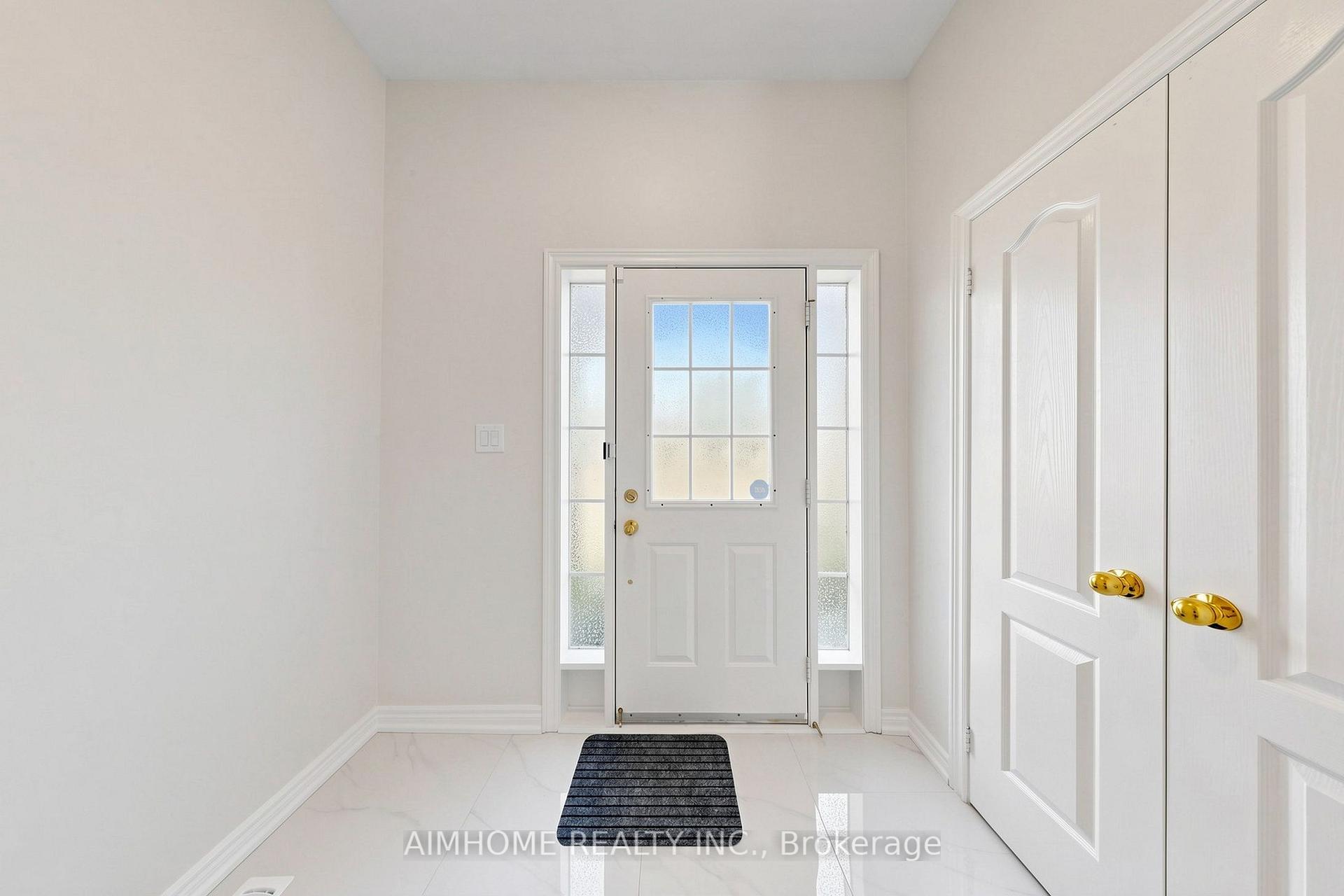 Photo 3 of 87 River Ridge Boulevard, Aurora, Bayview Northeast — HOMEH
