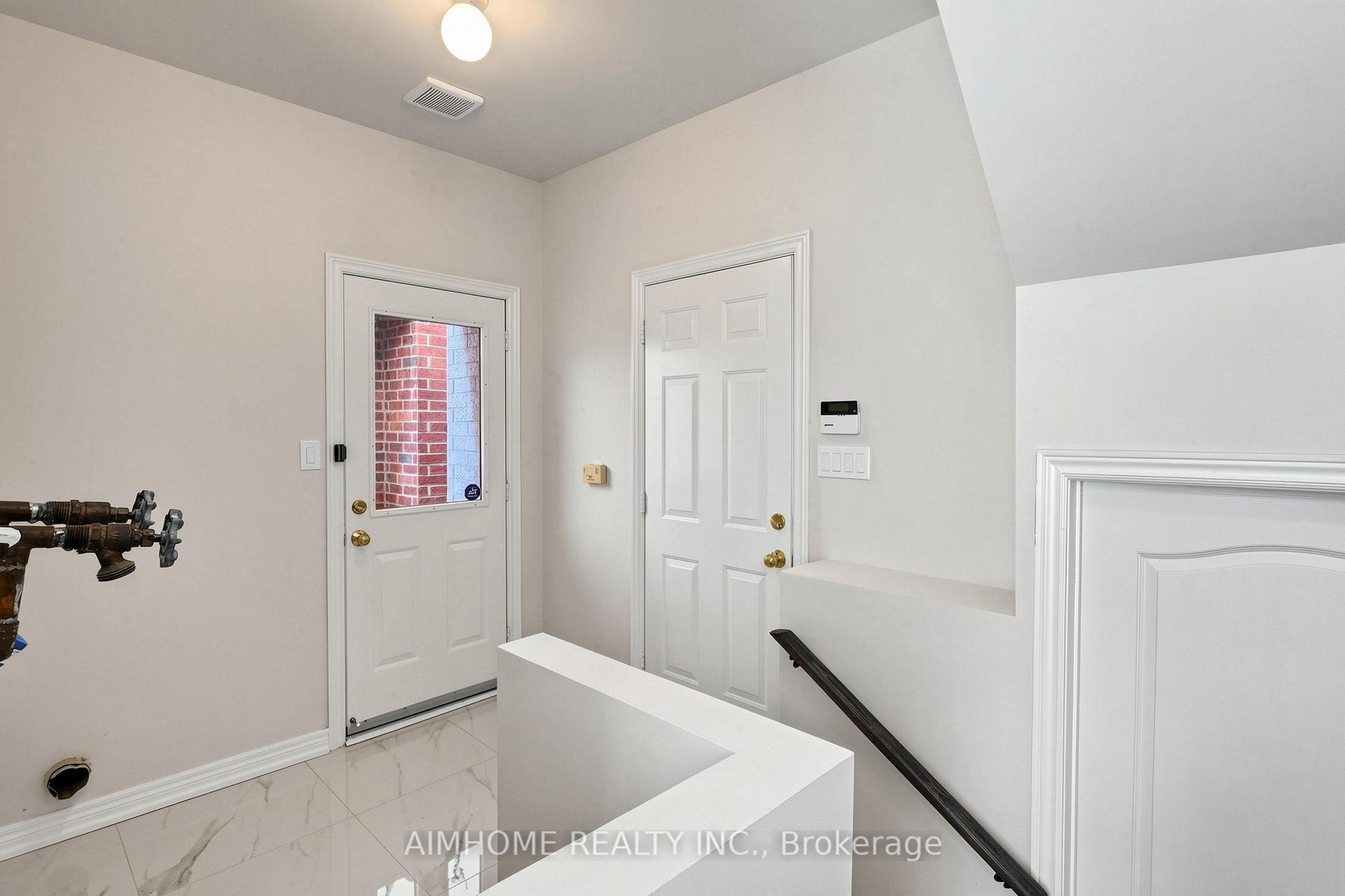 Photo 19 of 87 River Ridge Boulevard, Aurora, Bayview Northeast — HOMEH