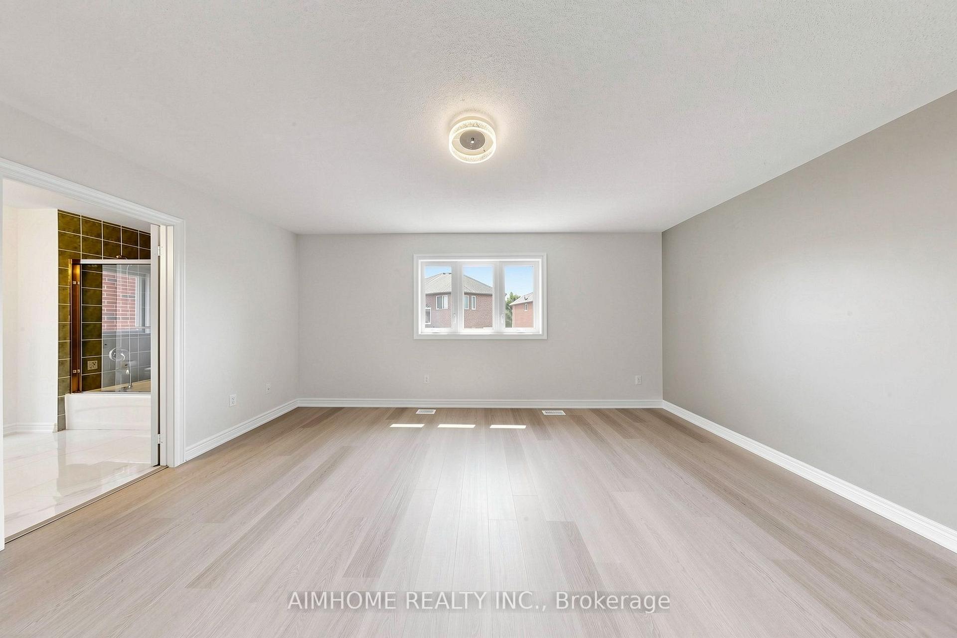 Photo 29 of 87 River Ridge Boulevard, Aurora, Bayview Northeast — HOMEH