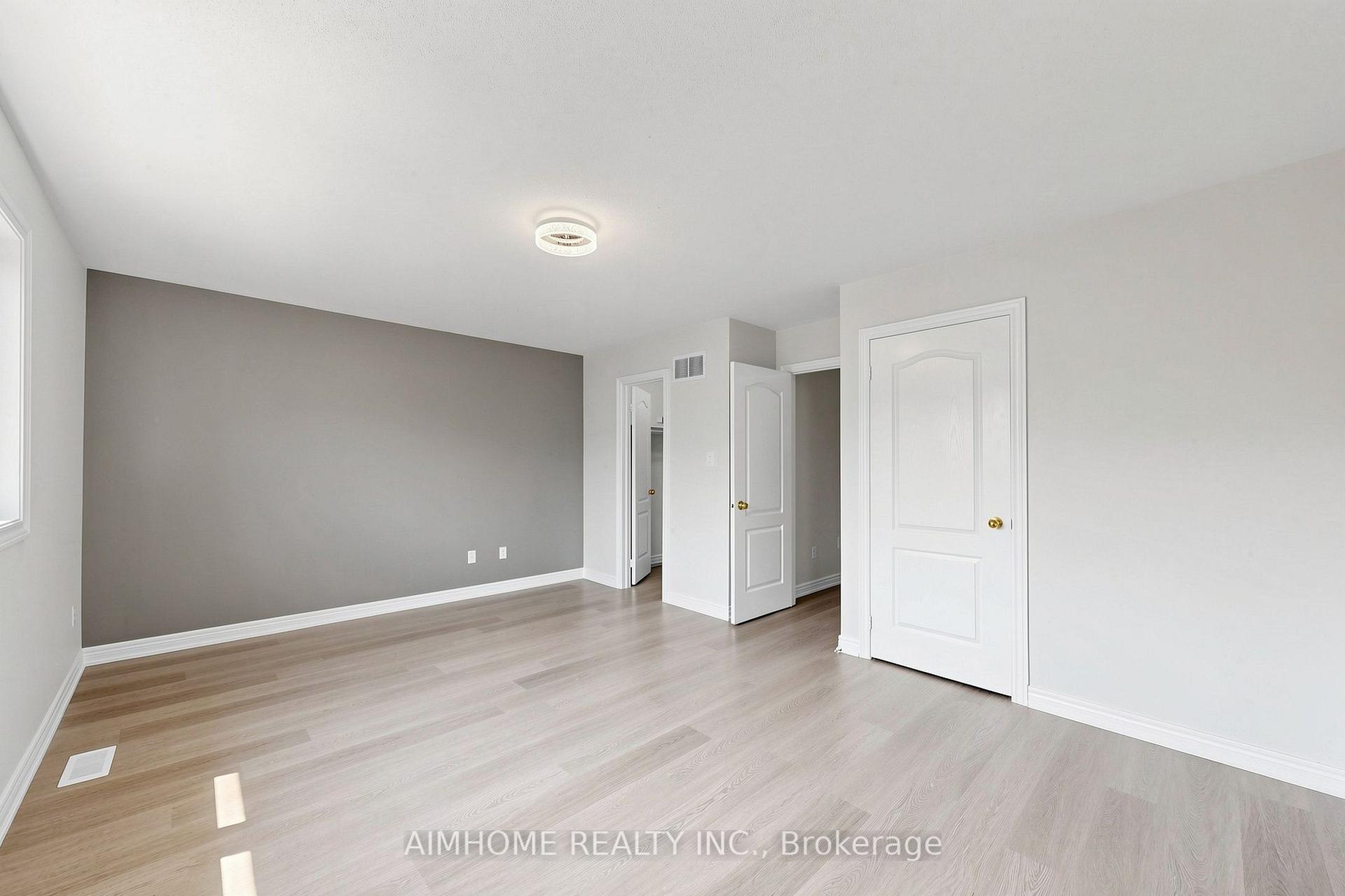 Photo 30 of 87 River Ridge Boulevard, Aurora, Bayview Northeast — HOMEH