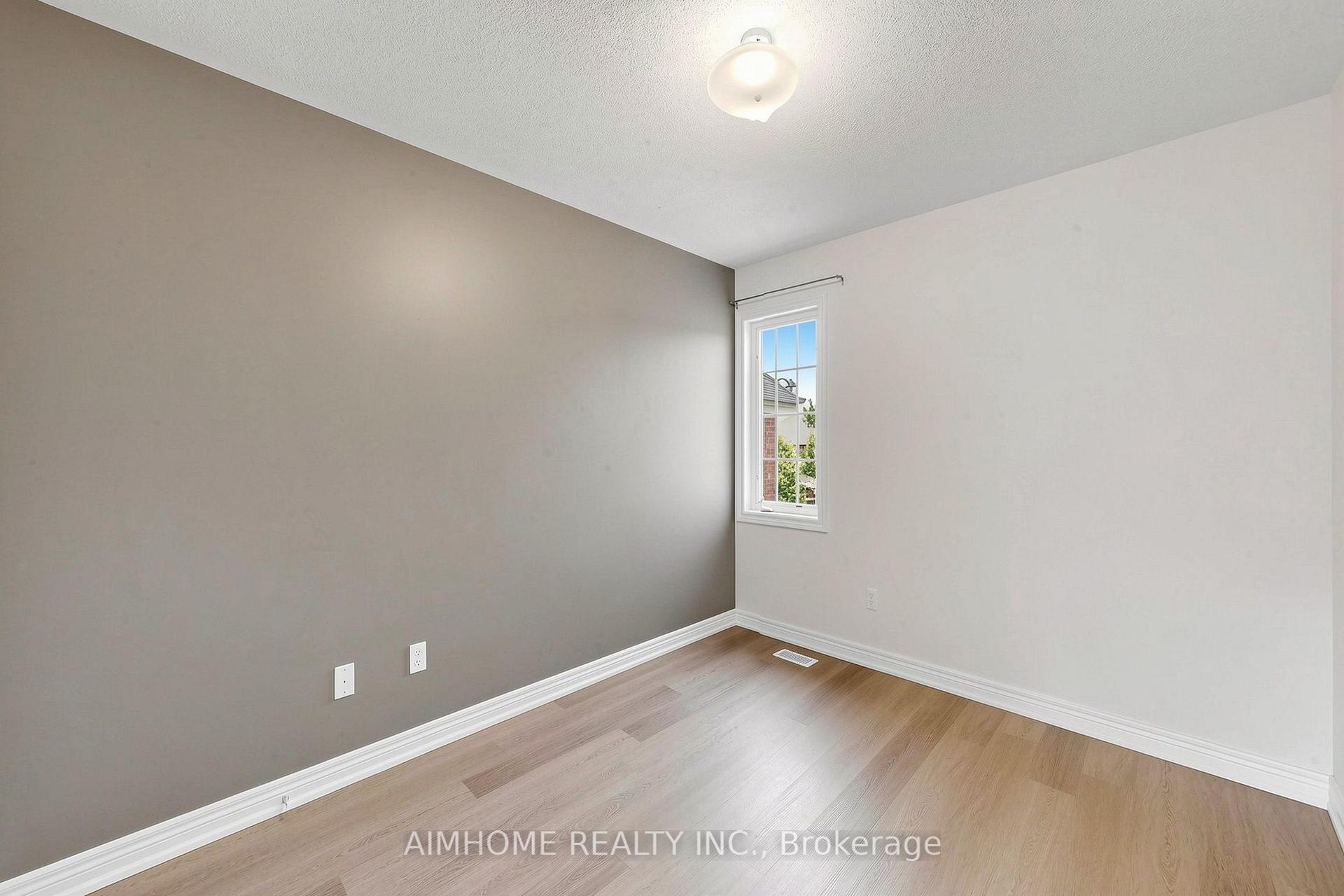 Photo 34 of 87 River Ridge Boulevard, Aurora, Bayview Northeast — HOMEH