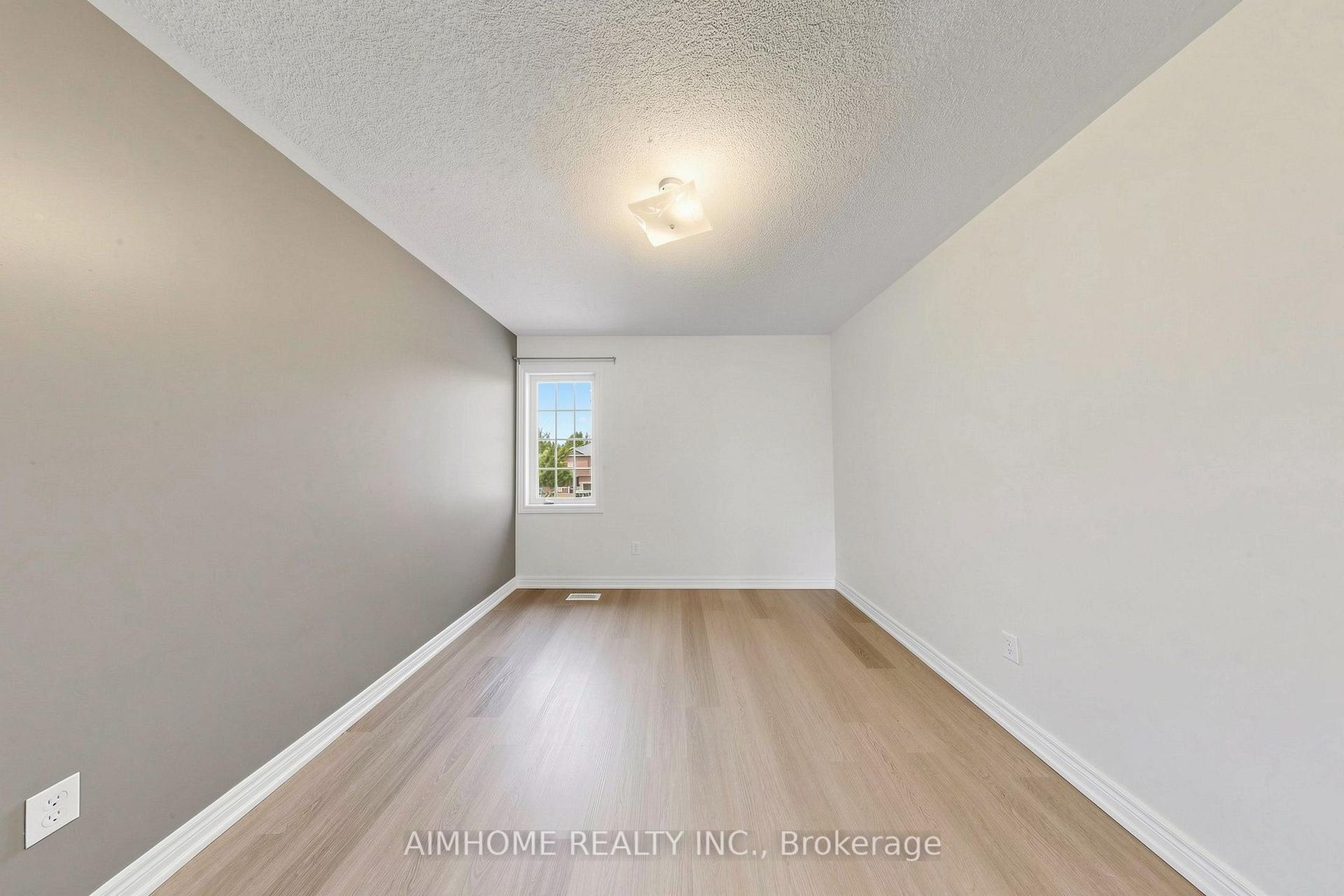 Photo 35 of 87 River Ridge Boulevard, Aurora, Bayview Northeast — HOMEH