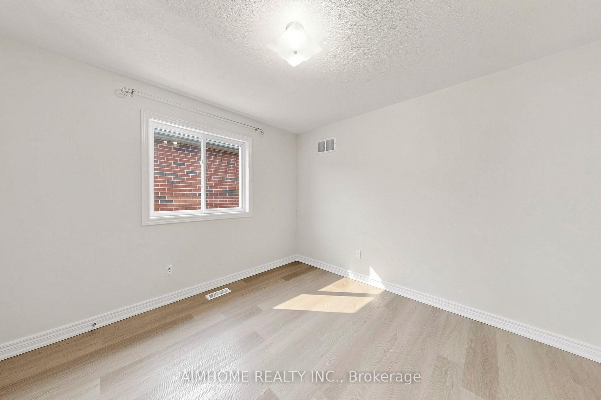 Photo 37 of 87 River Ridge Boulevard, Aurora, Bayview Northeast — HOMEH