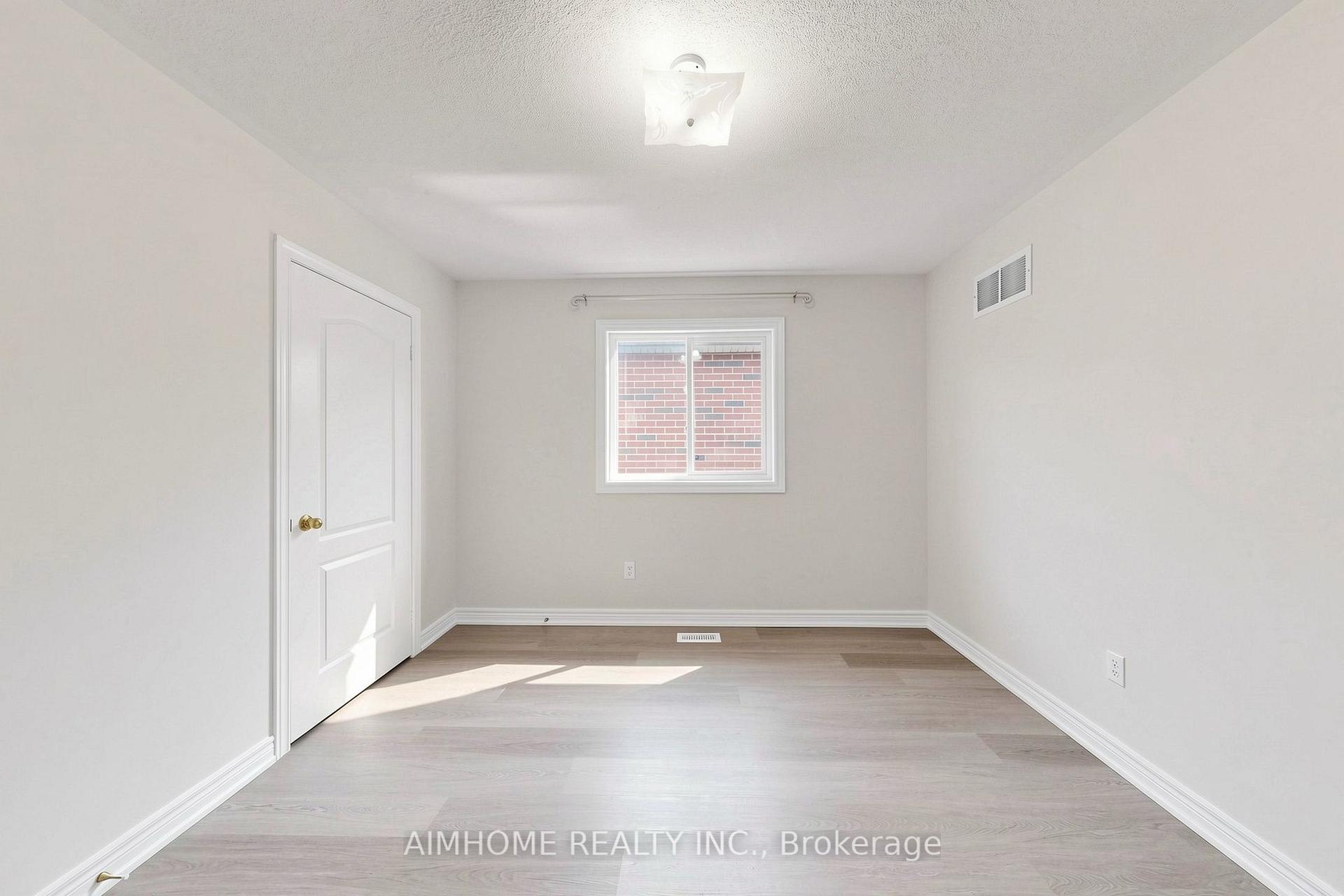 Photo 38 of 87 River Ridge Boulevard, Aurora, Bayview Northeast — HOMEH