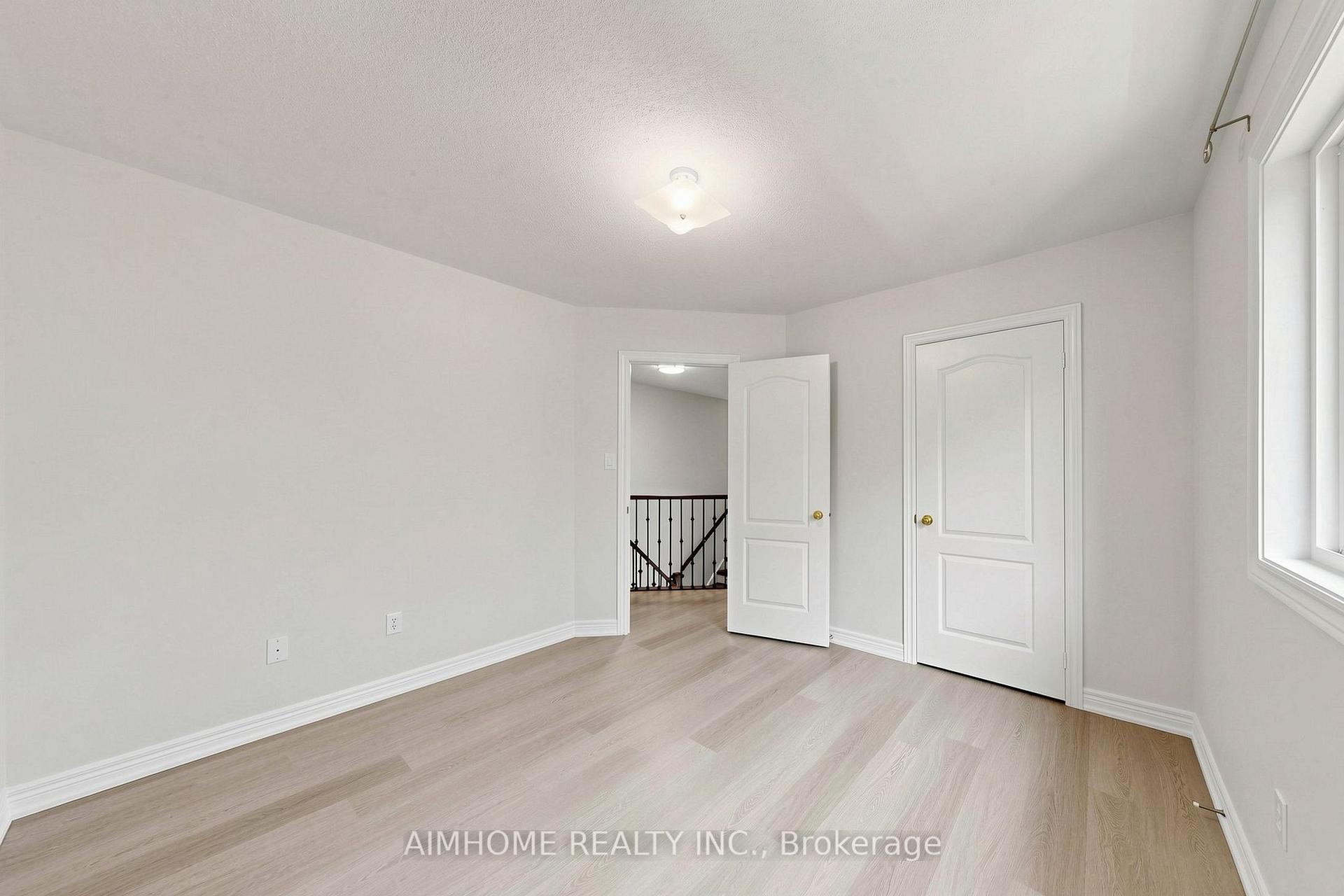 Photo 39 of 87 River Ridge Boulevard, Aurora, Bayview Northeast — HOMEH