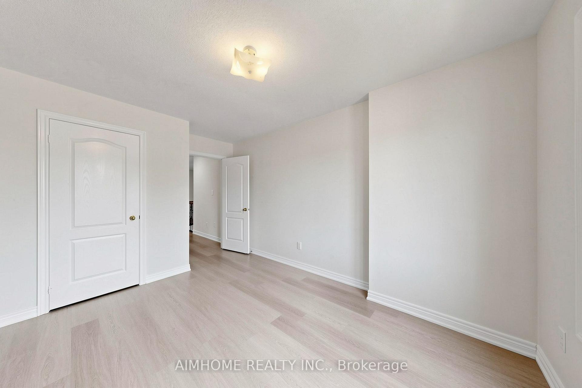 Photo 42 of 87 River Ridge Boulevard, Aurora, Bayview Northeast — HOMEH