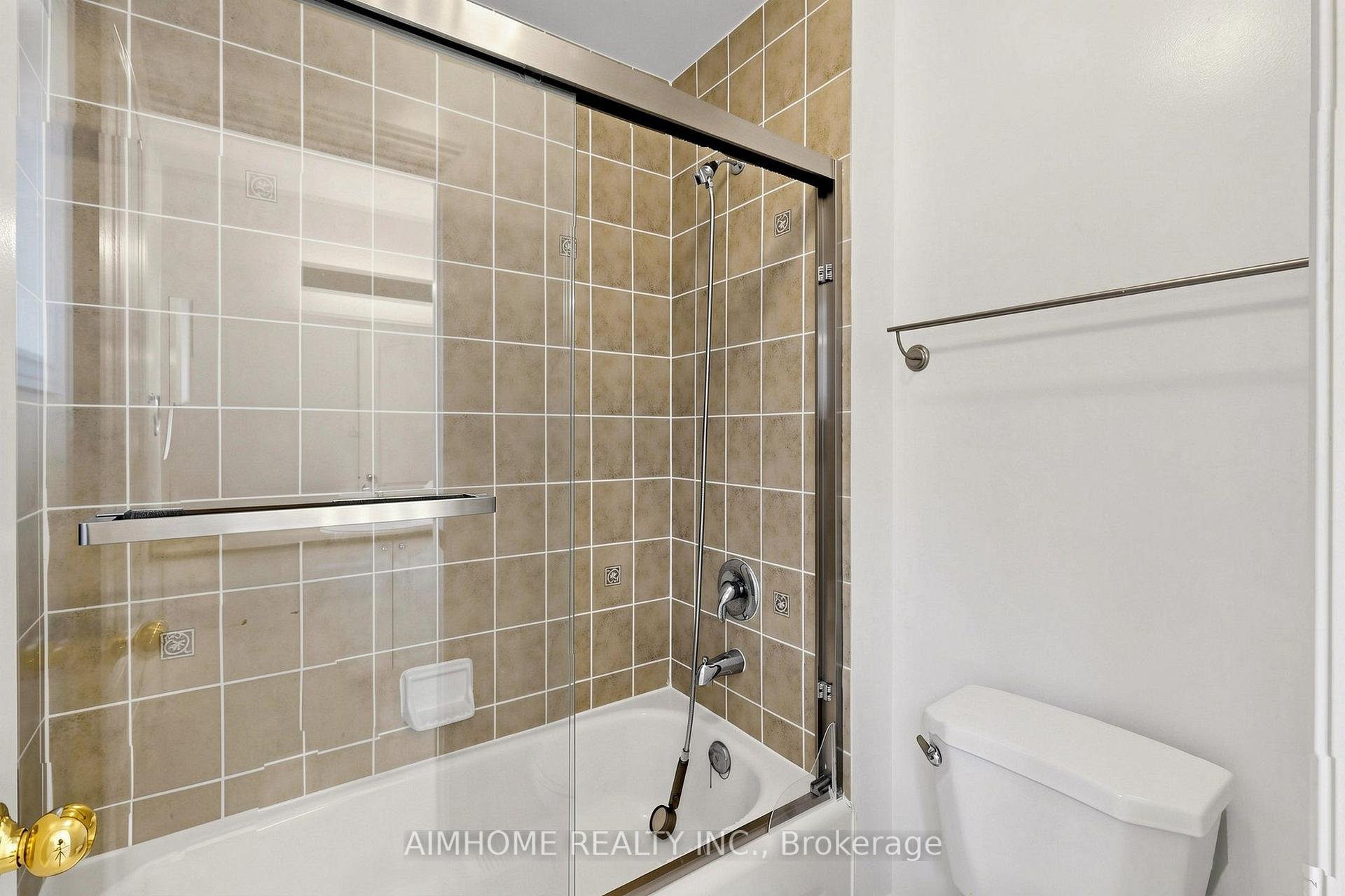 Photo 45 of 87 River Ridge Boulevard, Aurora, Bayview Northeast — HOMEH