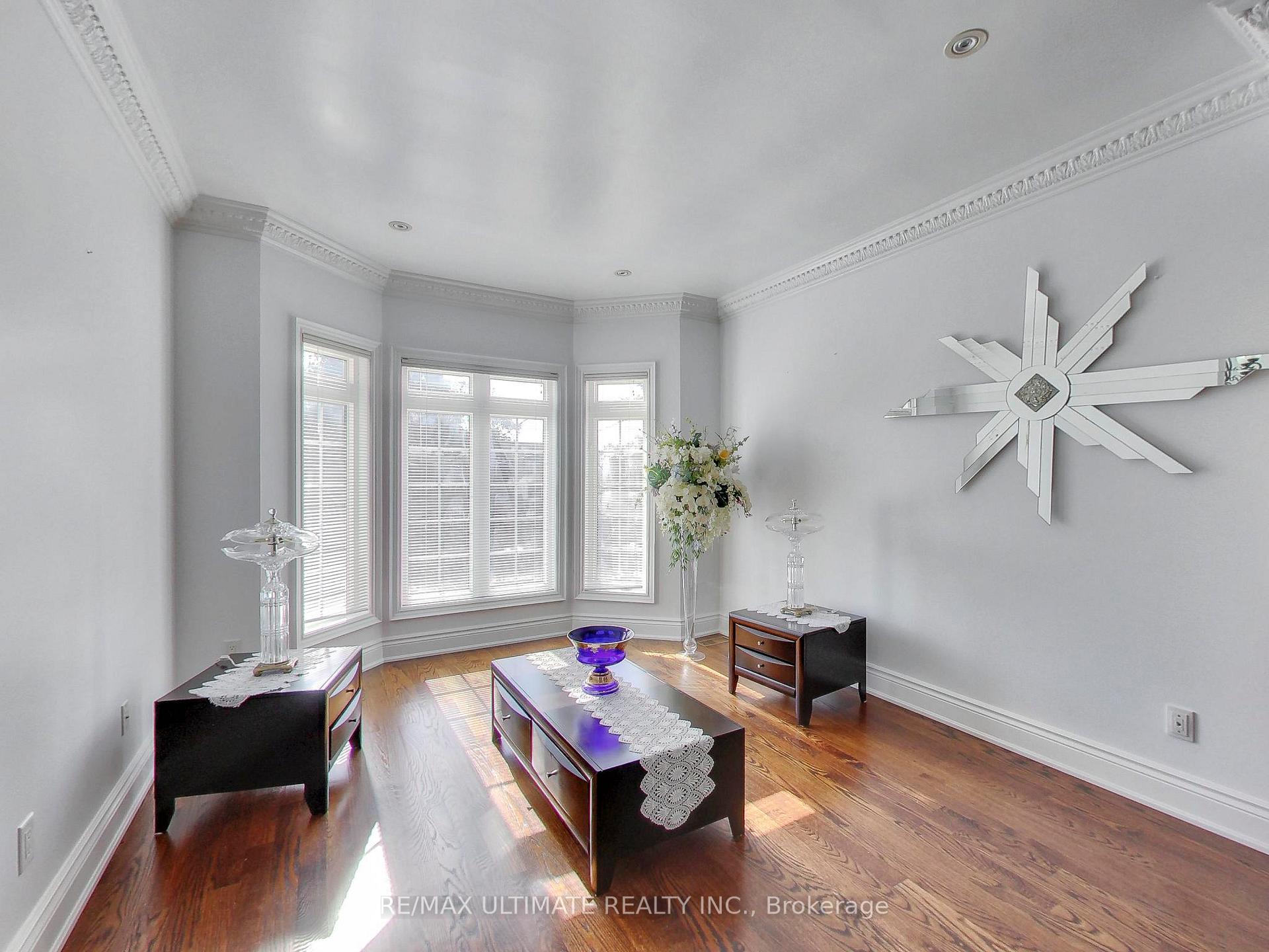 Photo 3 of 26 Dynevor Road, Toronto, Caledonia-Fairbank — HOMEH