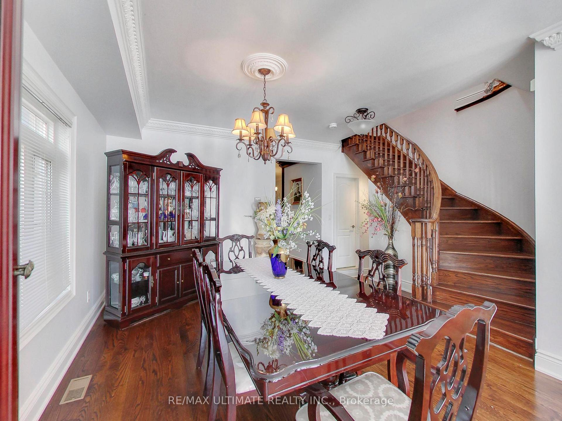 Photo 5 of 26 Dynevor Road, Toronto, Caledonia-Fairbank — HOMEH