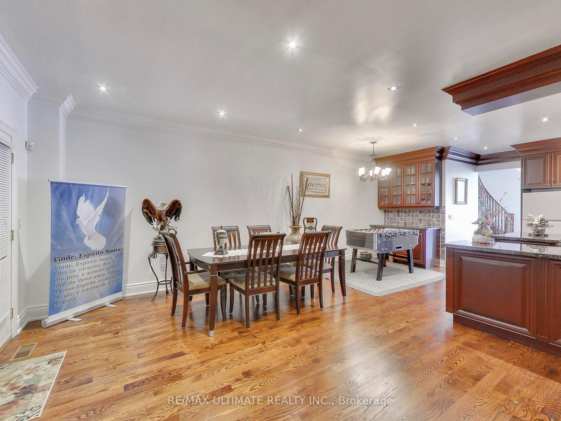 Photo 12 of 26 Dynevor Road, Toronto, Caledonia-Fairbank — HOMEH