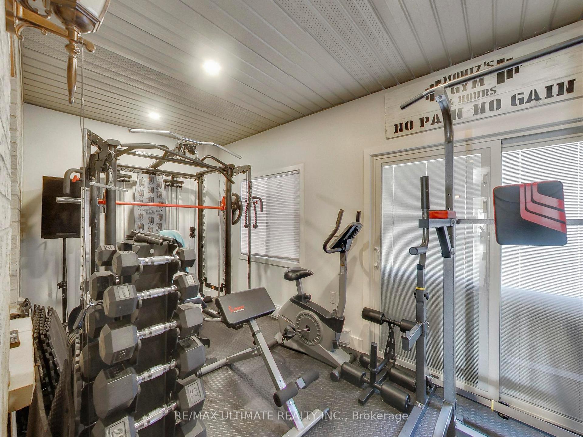Photo 15 of 26 Dynevor Road, Toronto, Caledonia-Fairbank — HOMEH