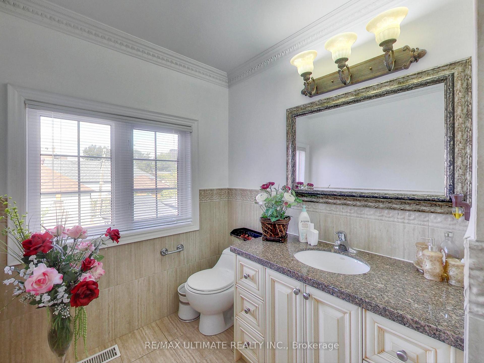 Photo 24 of 26 Dynevor Road, Toronto, Caledonia-Fairbank — HOMEH