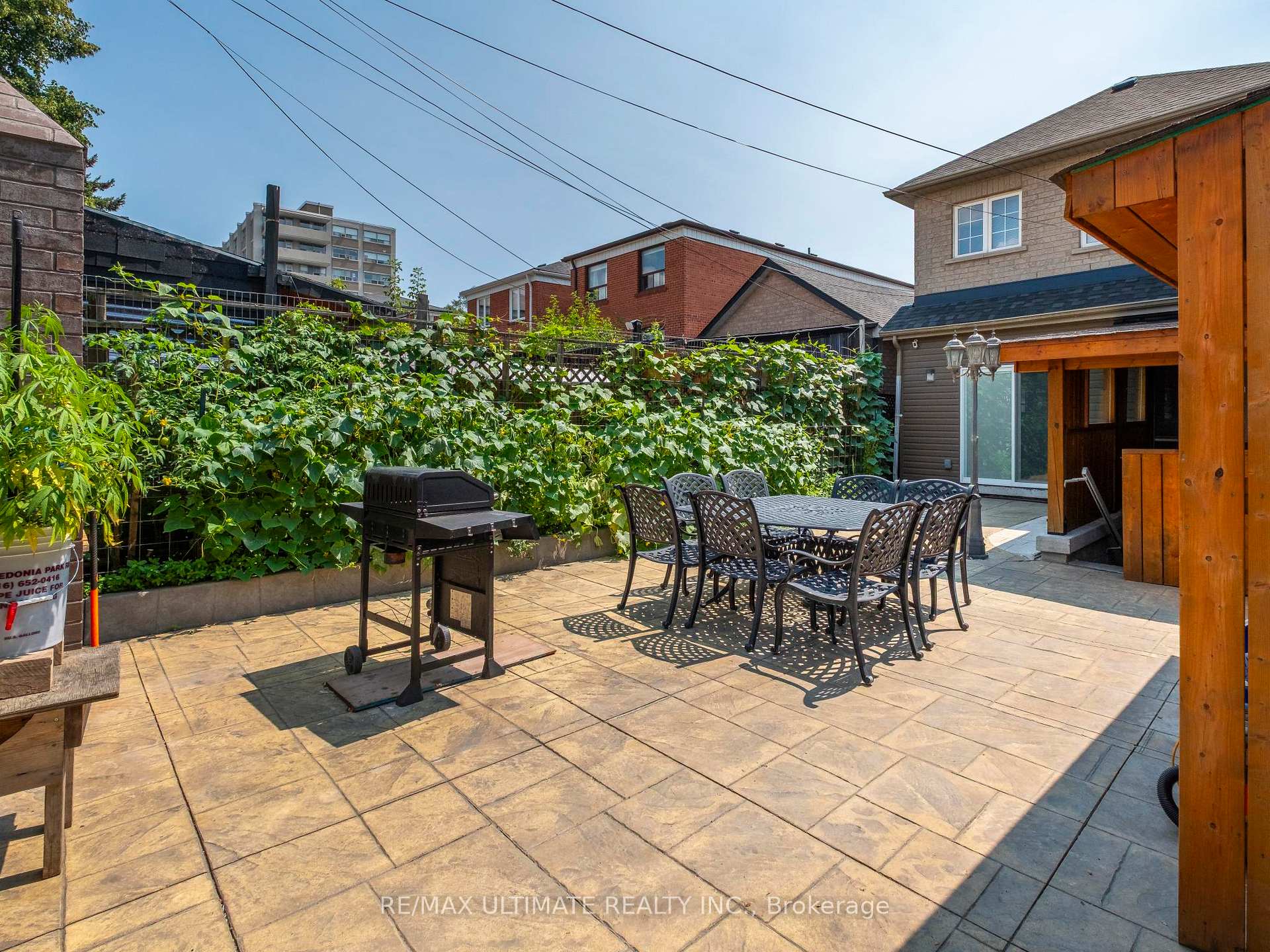 Photo 32 of 26 Dynevor Road, Toronto, Caledonia-Fairbank — HOMEH