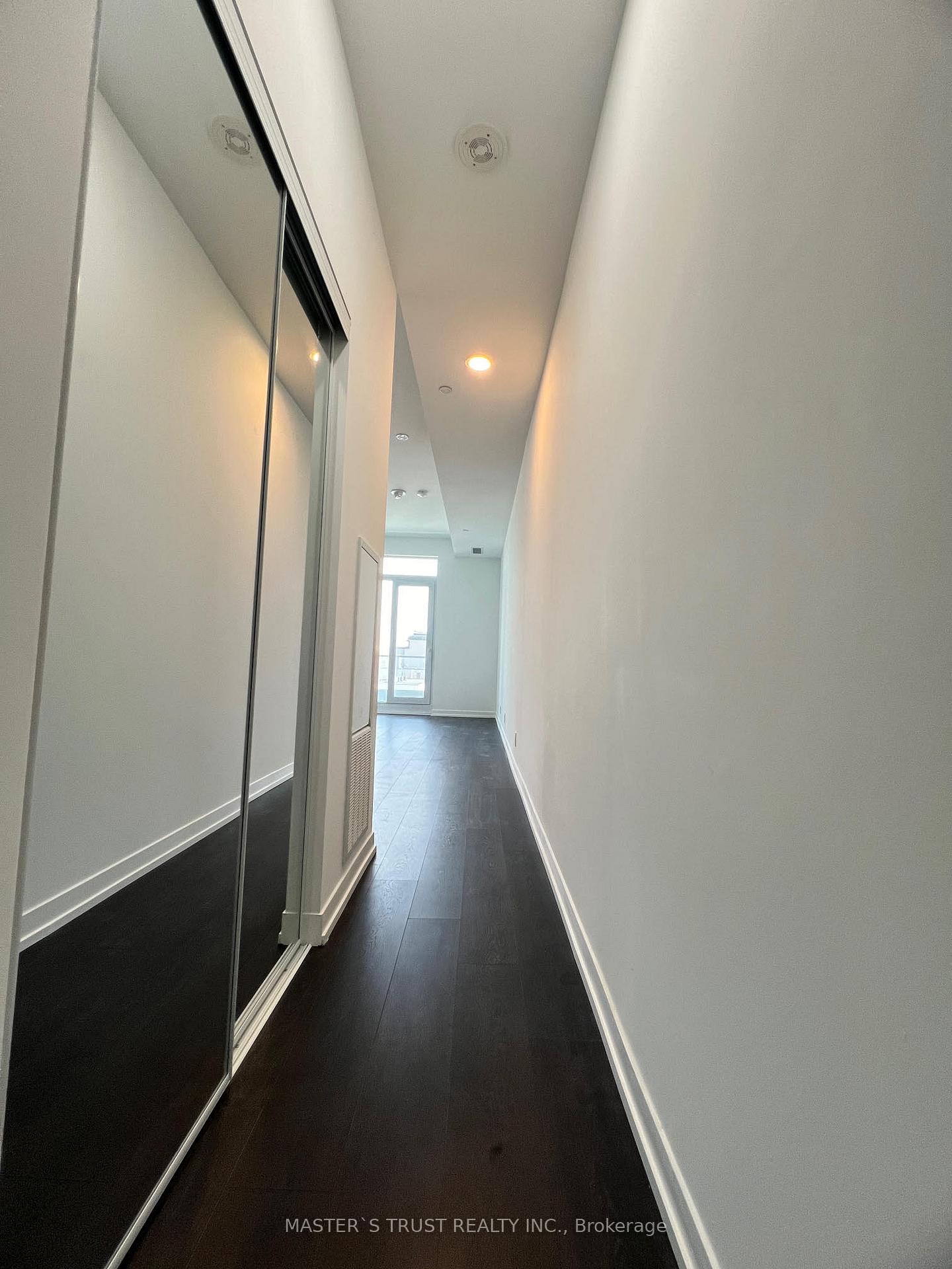 Photo 4 of Unit 931, 2020 Bathurst Street, Toronto, Humewood-Cedarvale — HOMEH