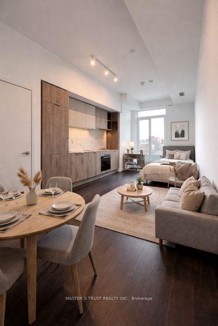 Photo 6 of Unit 931, 2020 Bathurst Street, Toronto, Humewood-Cedarvale — HOMEH