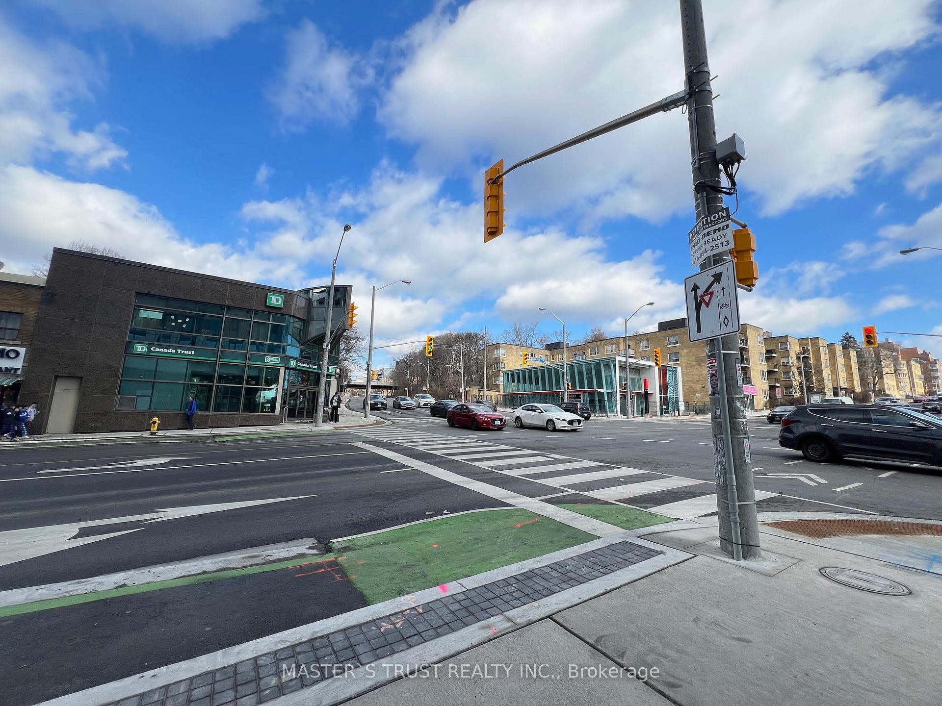 Photo 16 of Unit 931, 2020 Bathurst Street, Toronto, Humewood-Cedarvale — HOMEH
