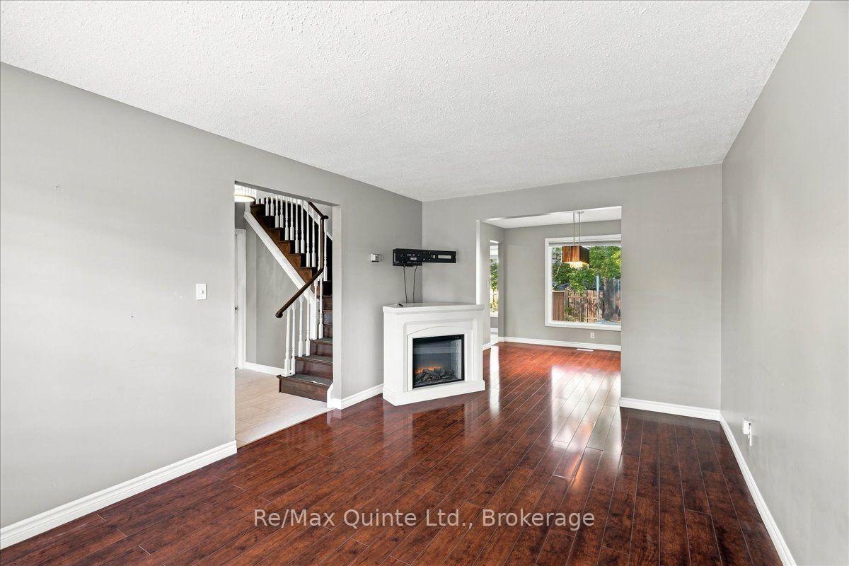 Photo 4 of 12 Brimley Court, Belleville, Belleville Ward — HOMEH