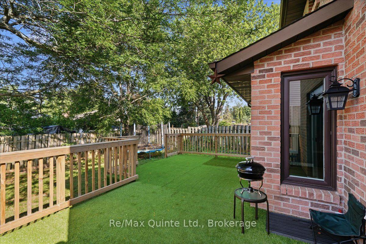 Photo 16 of 12 Brimley Court, Belleville, Belleville Ward — HOMEH